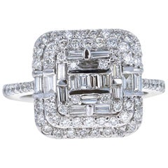 Bague cocktail en or blanc 14 carats avec grappe de diamants de 1,44 carat