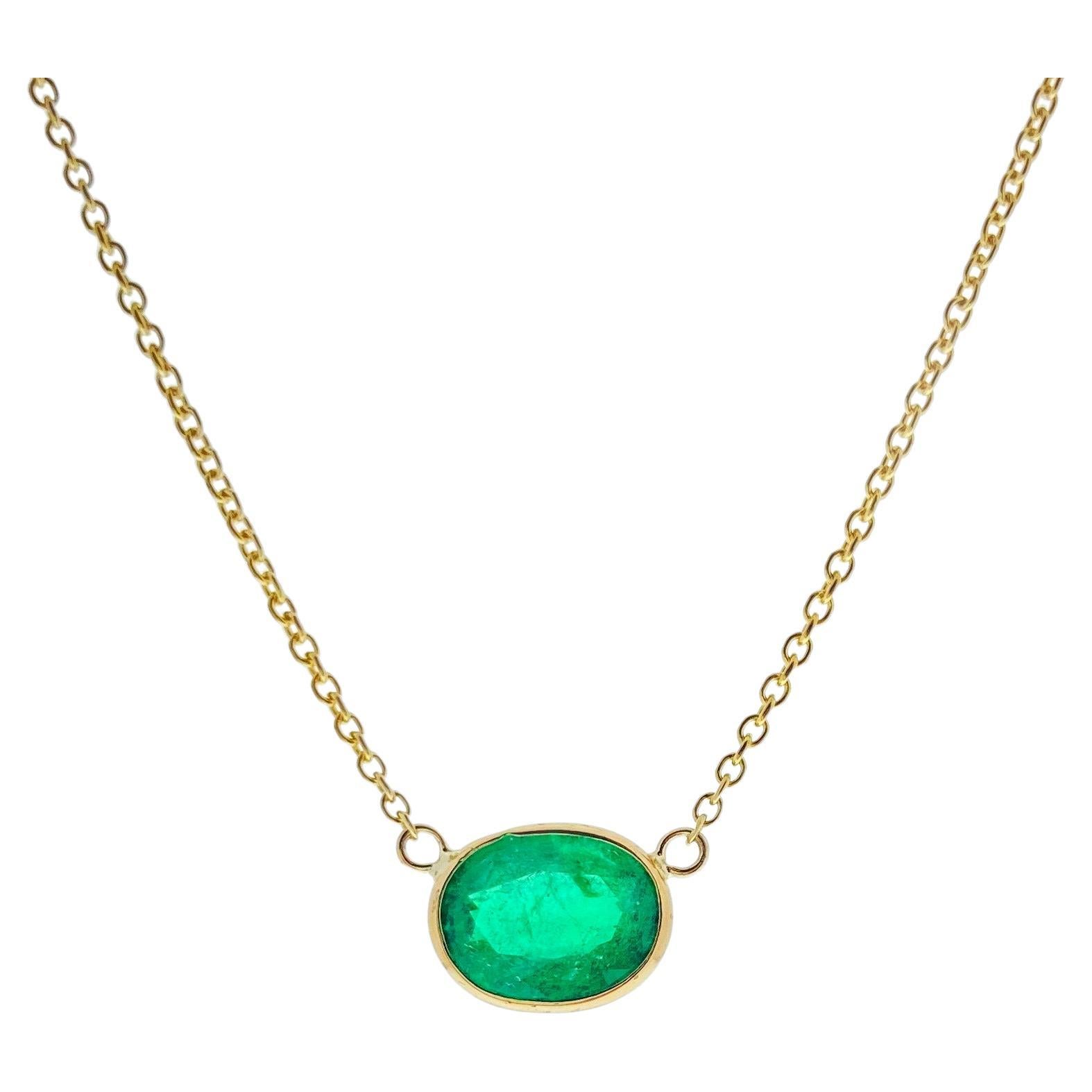 1.44 Carat Green Emerald Oval Cut Fashion Necklaces In 14K Yellow Gold For Sale