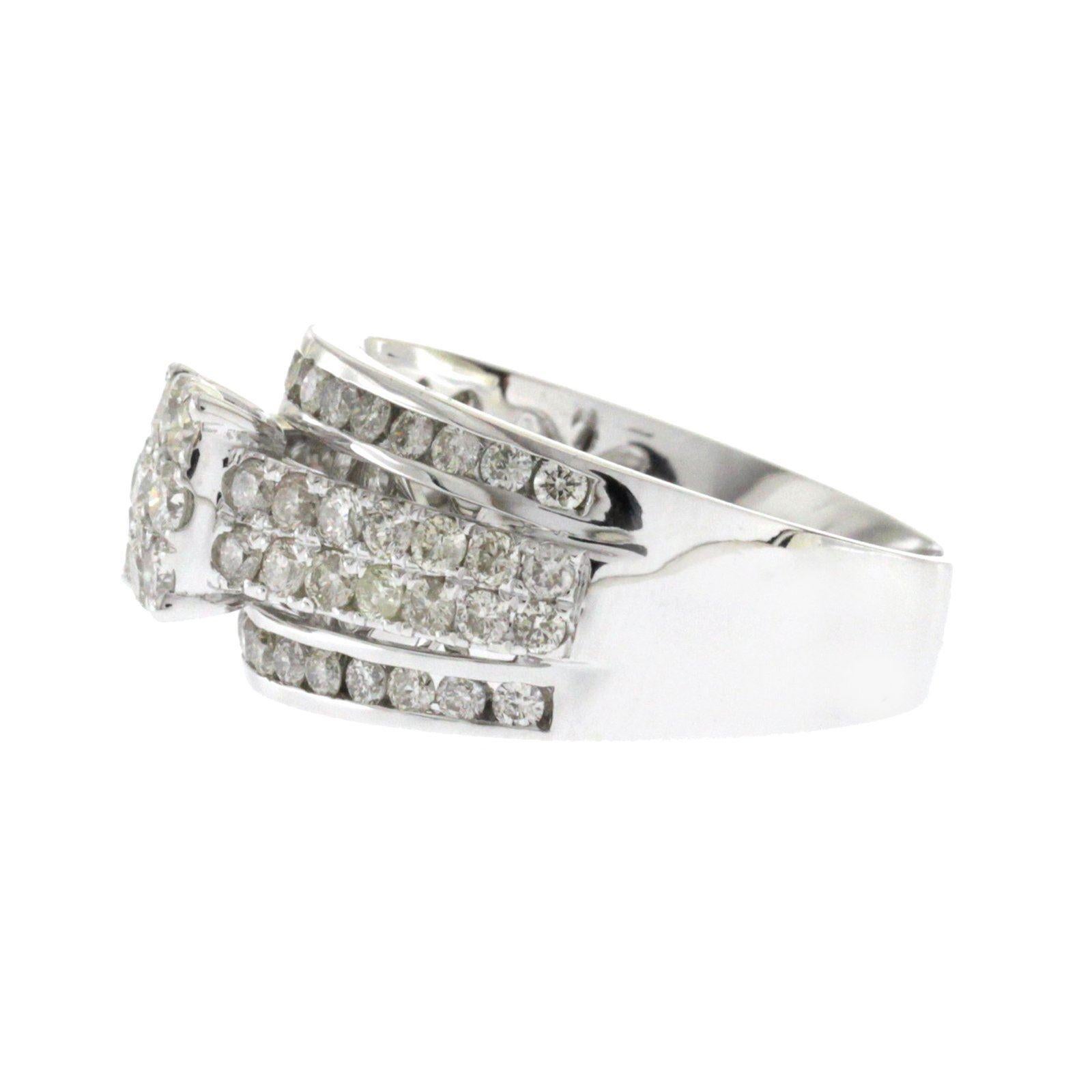 Women's 1.44 Carat Natural Diamonds G Si1 in 14 Karat White Gold Engagement Ring For Sale