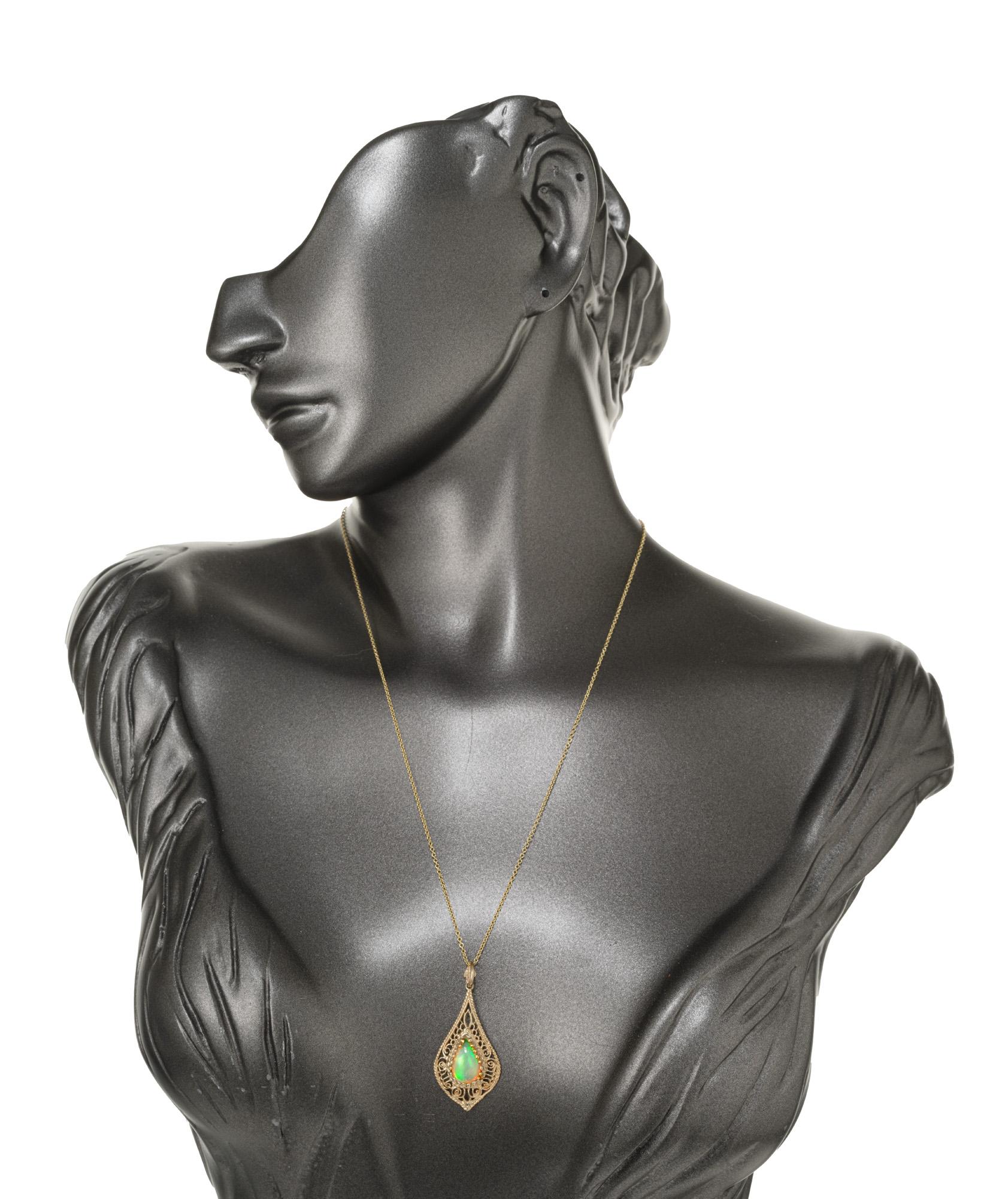 1.44 Carat Opal Yellow Gold Mid-Century Filaree Pendant Necklace For Sale 1