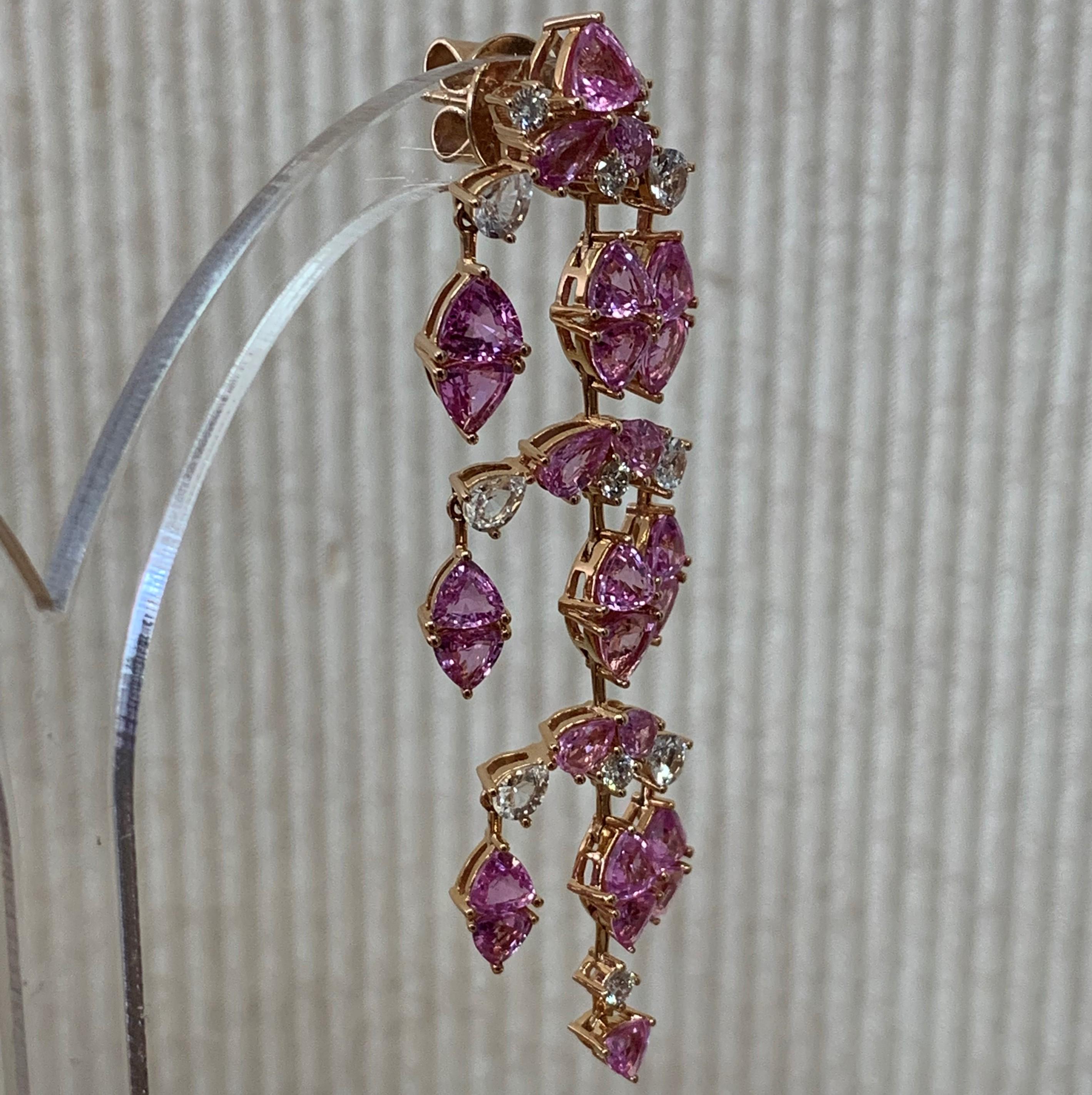 Contemporain Boucles d'oreilles en or rose 18 carats avec saphir rose de 14,4 carats et diamants  en vente