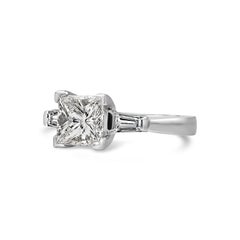 Roman Malakov Verlobungsring mit drei Steinen, 1.44 Karat Diamant im Prinzessinnenschliff