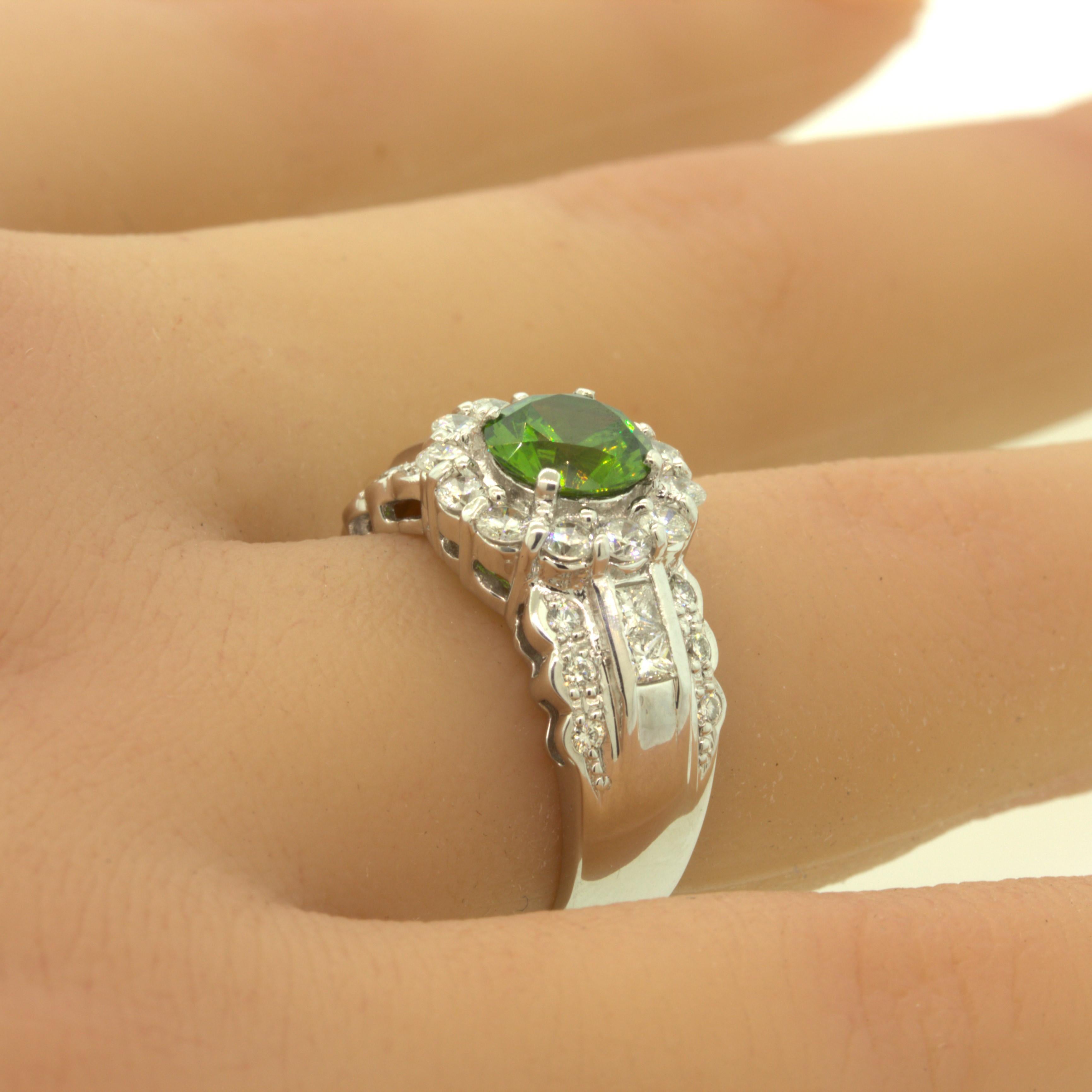 1,44 Karat Russischer Demantoid Granat Diamant Platin Ring im Angebot 4