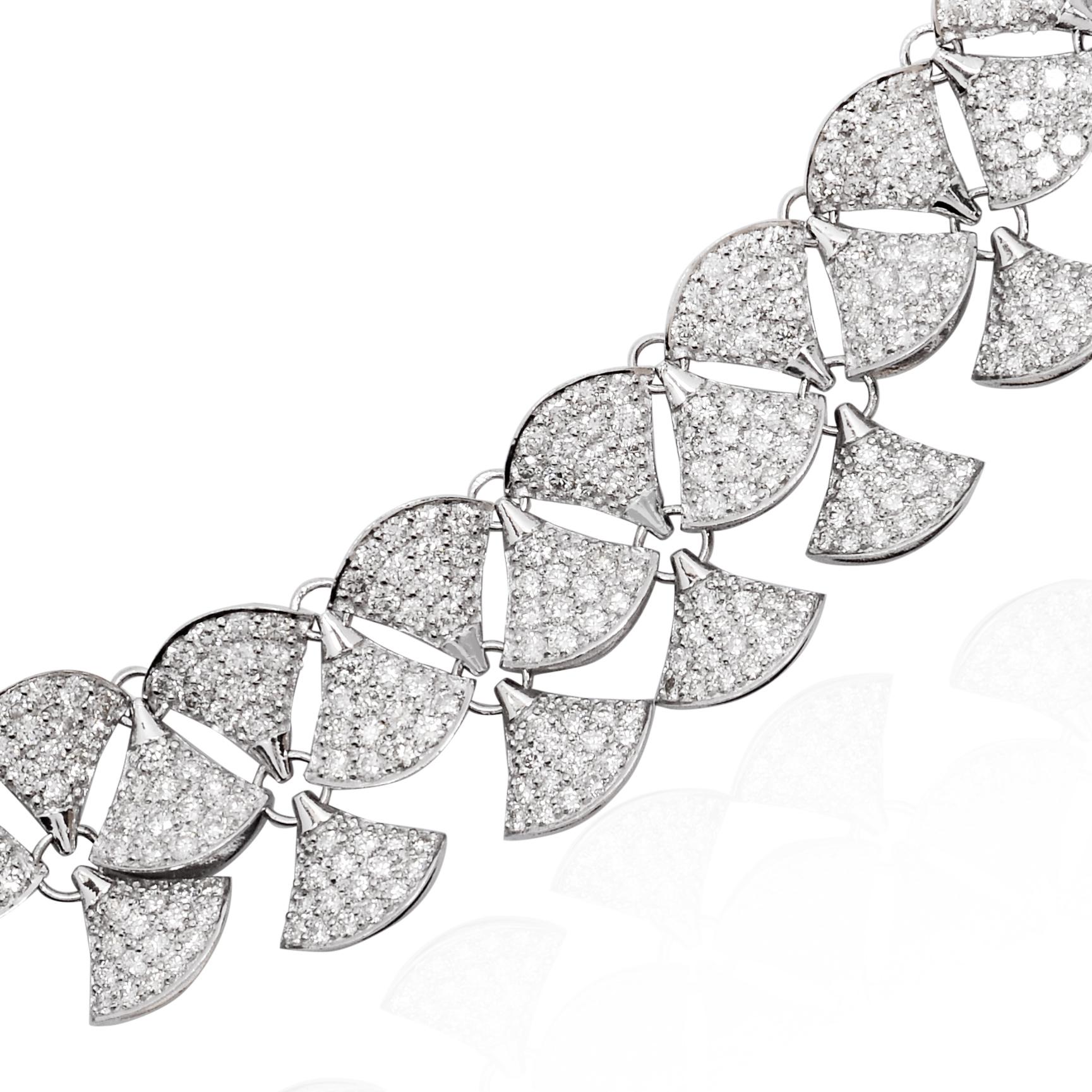 Modern 14.4 Carat SI/HI Pave Diamond Necklace 18 Karat White Gold Handmade Fine Jewelry For Sale