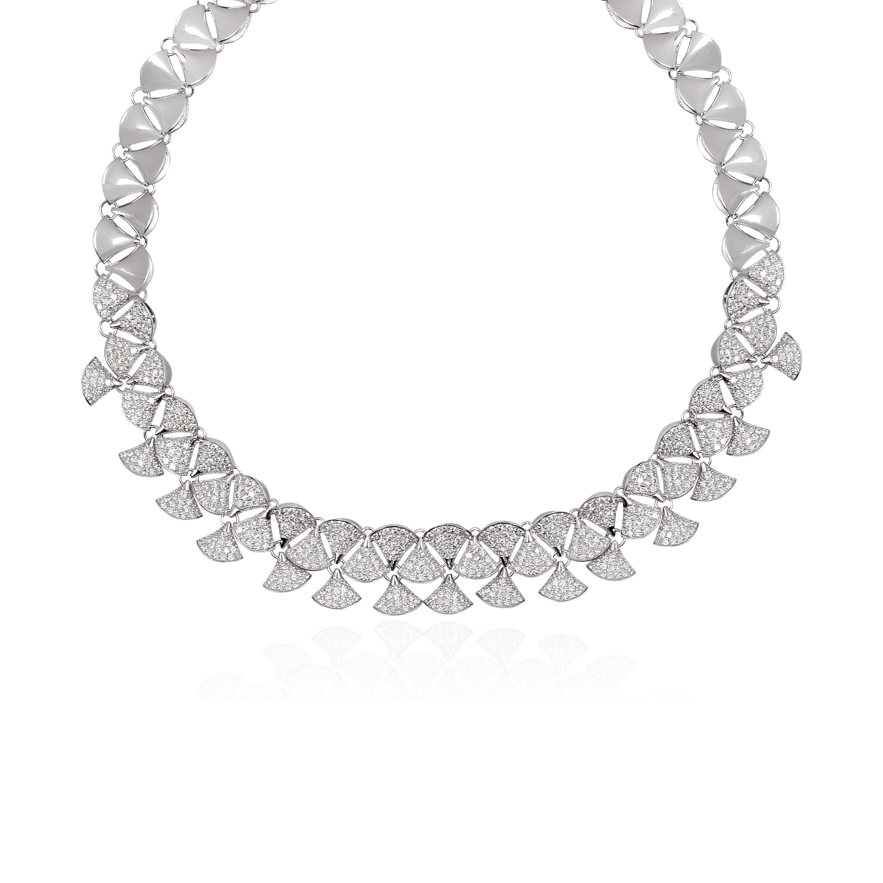 Round Cut 14.4 Carat SI/HI Pave Diamond Necklace 18 Karat White Gold Handmade Fine Jewelry For Sale
