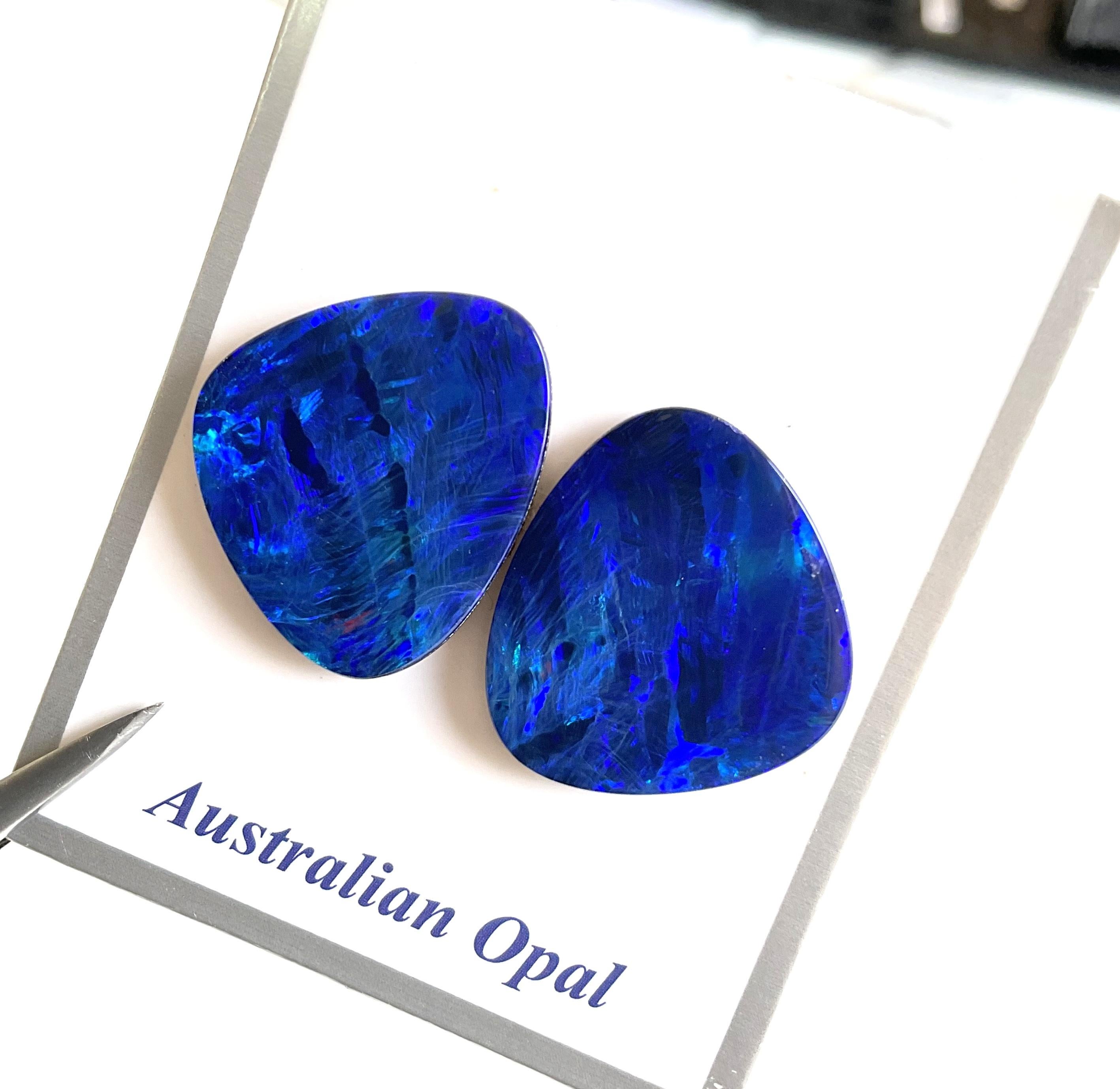 14.4 Carati Opale Australiano Coppia Blu Reale Gioco di Colori Pietra Gemma in vendita 5