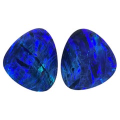 14.4 Carats Australian Opal Pair Royal Blue Flash play of Color Stone Gemstone (paire d'opales australiennes bleu royal)