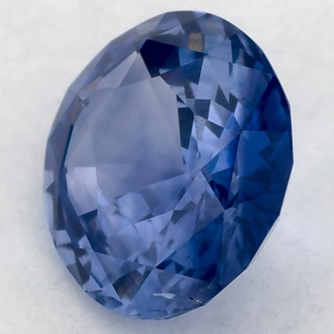 Donna 1.44 carati di zaffiro blu ovale sfuso in vendita
