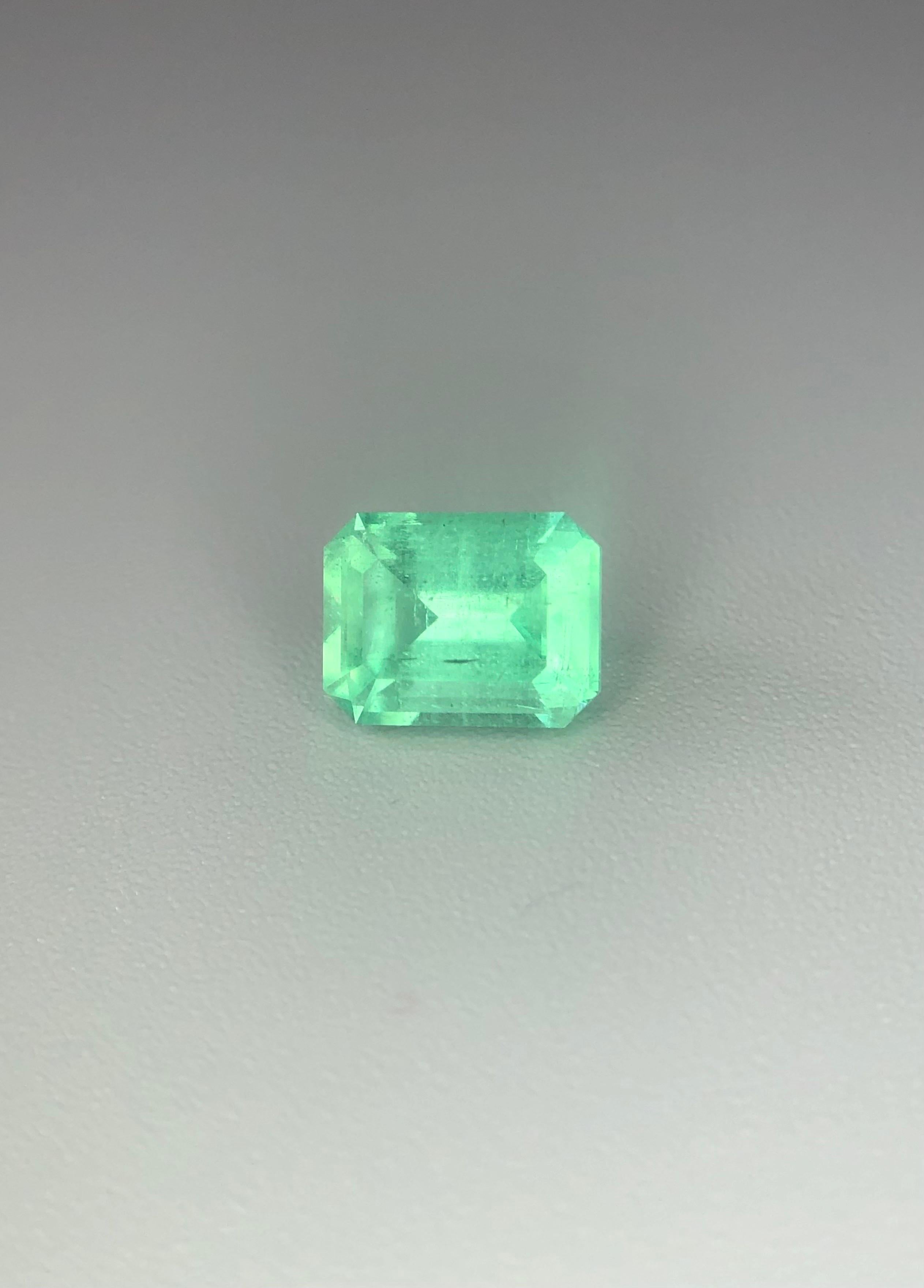 1,44 Karat GIA zertifiziert kein Öl Russland Smaragd Neon Grün Farbe (Brillantschliff) im Angebot