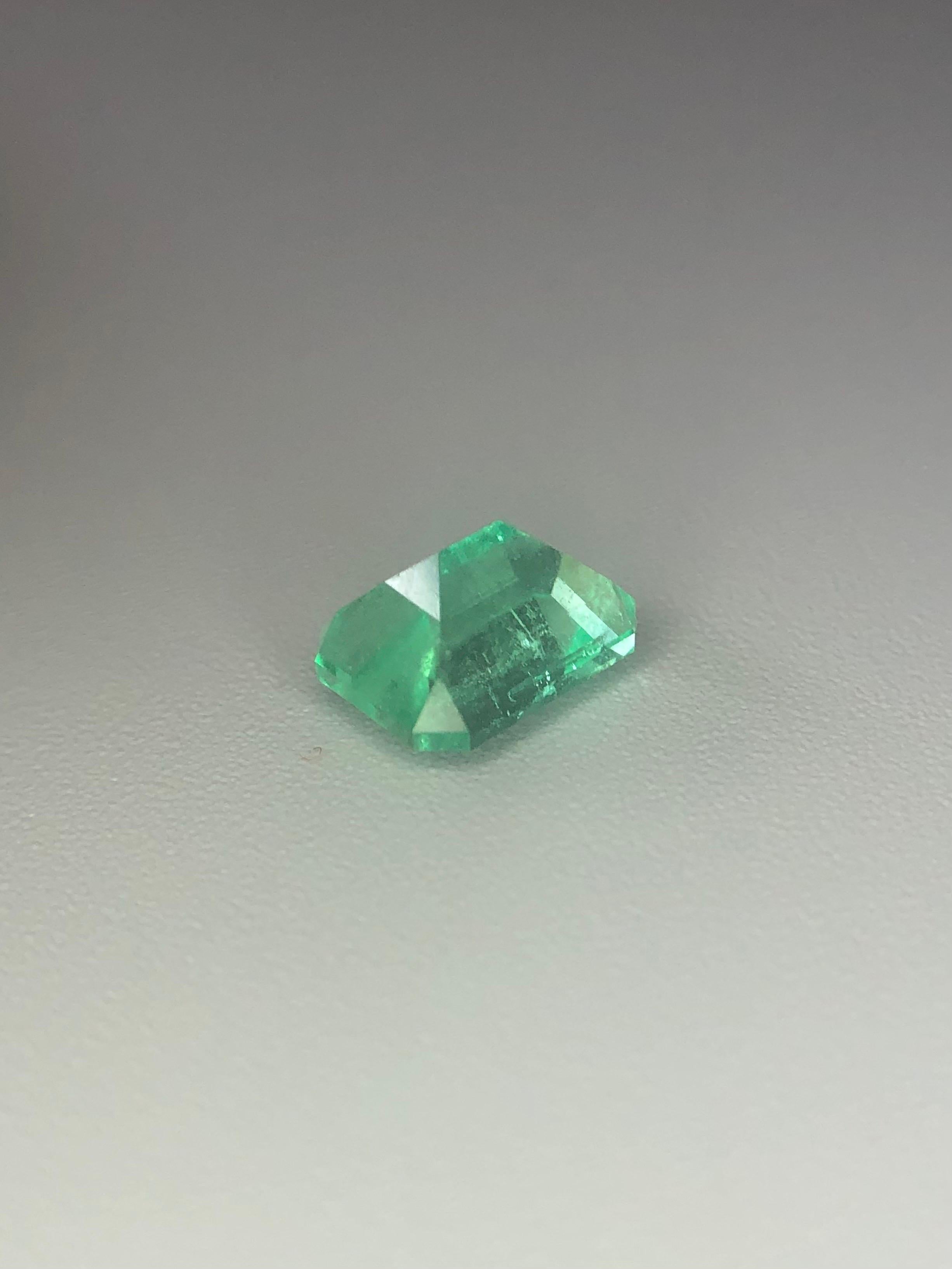 1,44 Karat GIA zertifiziert kein Öl Russland Smaragd Neon Grün Farbe für Damen oder Herren im Angebot