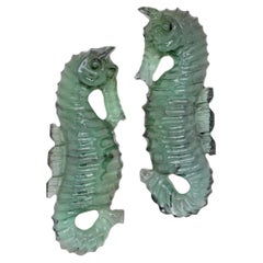 Coppia di sculture di cavallucci marini in tormalina verde da 14,40 carati, intagliate a mano, 27×9 mm
