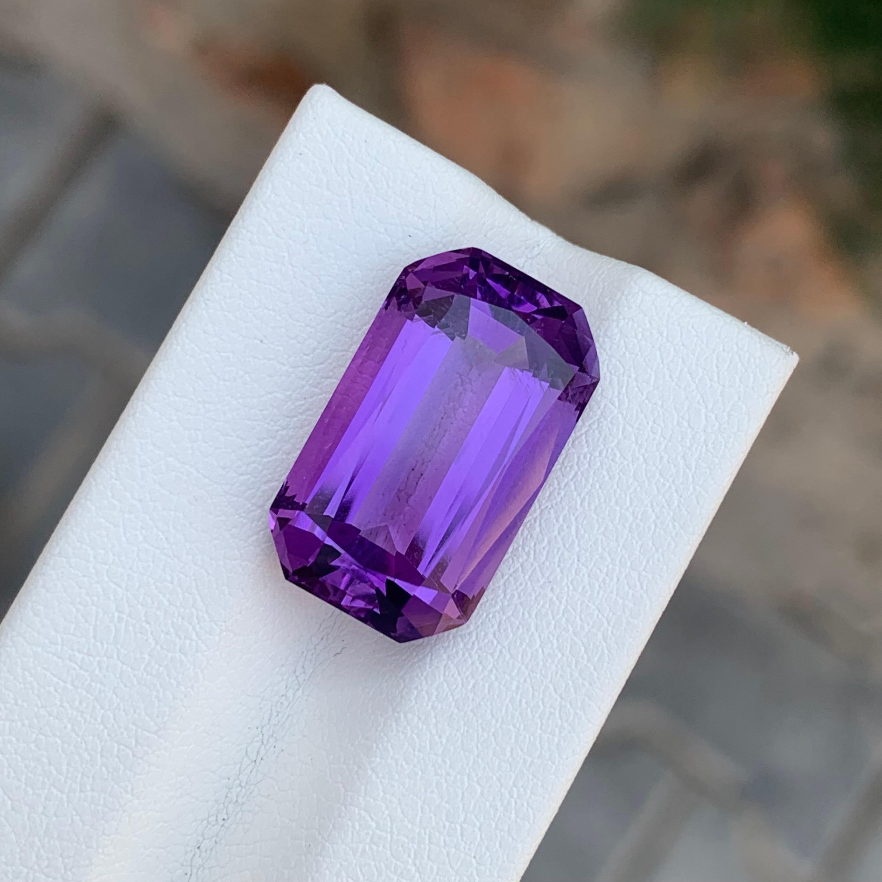 14.40 Karat natürlicher loser Amethyst Smaragd Form Edelstein (Arts and Crafts) im Angebot