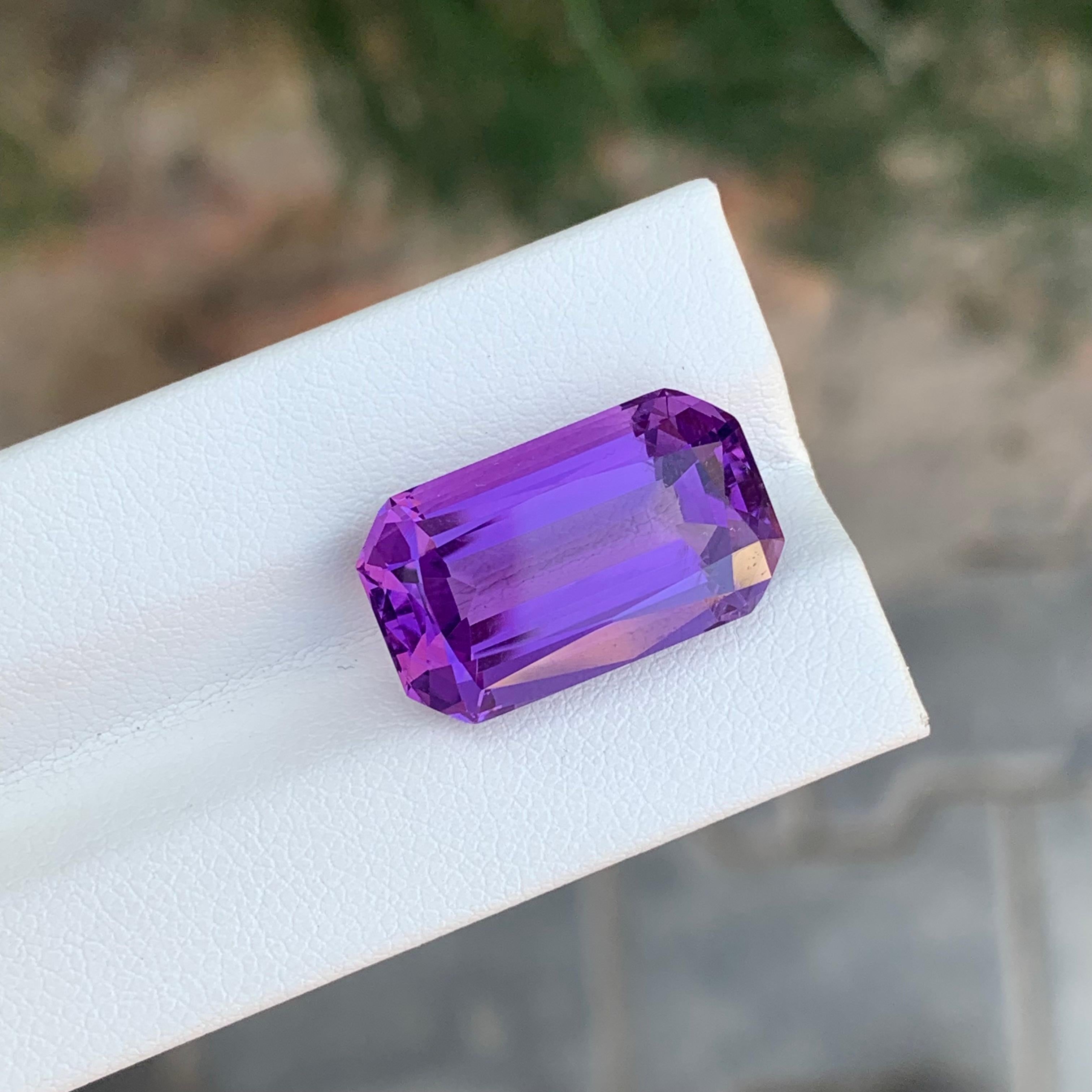 14.40 Karat natürlicher loser Amethyst Smaragd Form Edelstein (Smaragdschliff) im Angebot