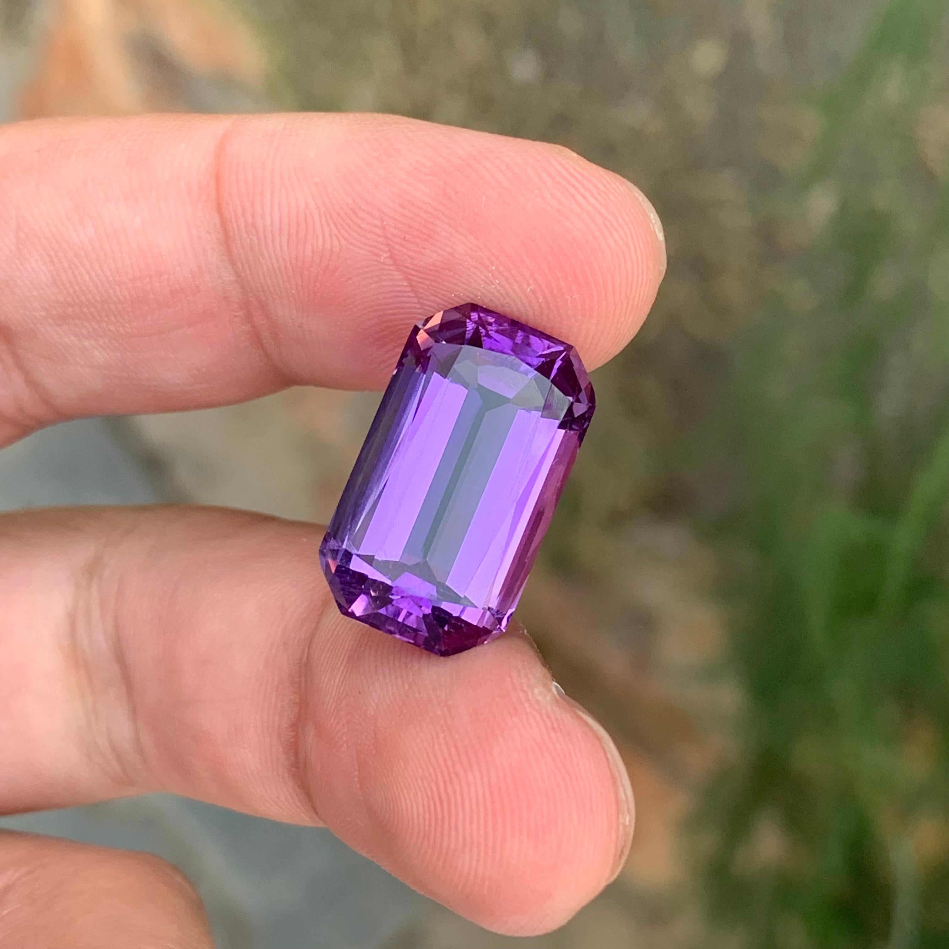 14.40 Karat natürlicher loser Amethyst Smaragd Form Edelstein im Angebot 3