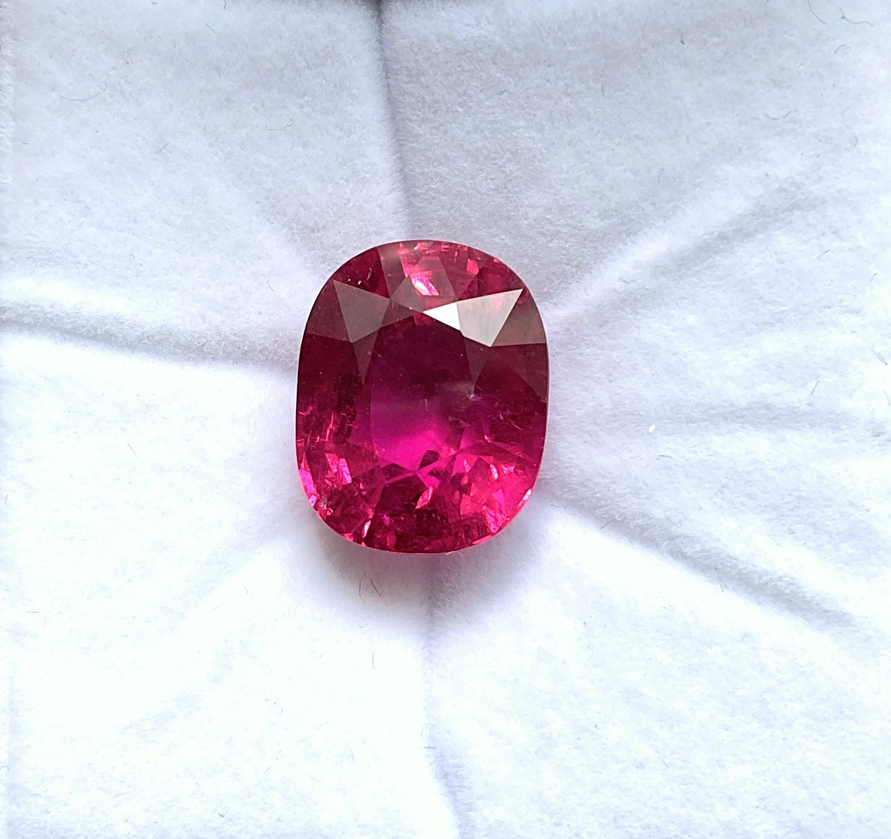 14.40 Carats Rubellite Tourmaline Cushion Cut stone For Jewelry Natural gemstone For Sale 1