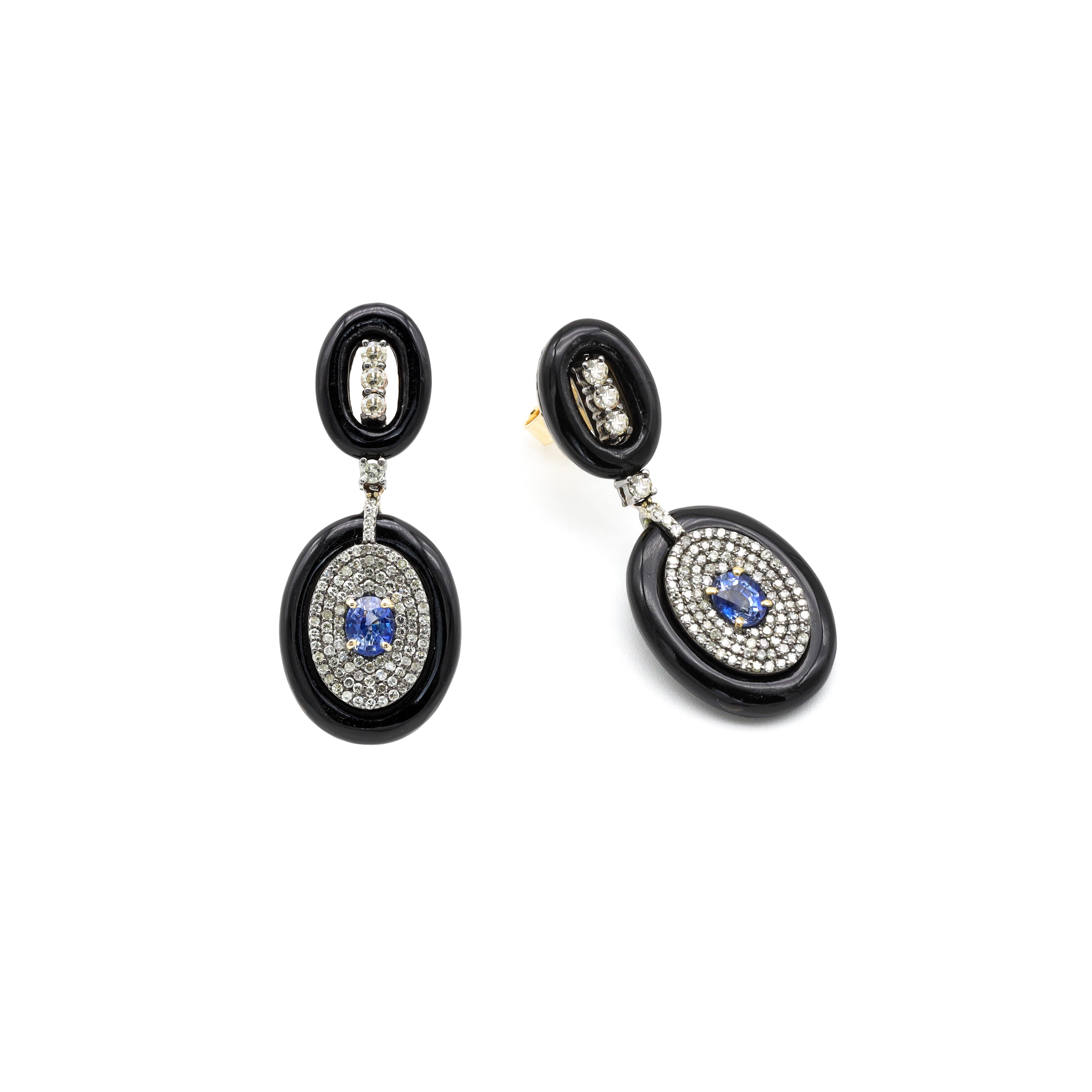 14.41 Carats Diamond, Sapphire, and Black Onyx Drop Earrings in Art-Deco Style For Sale 1