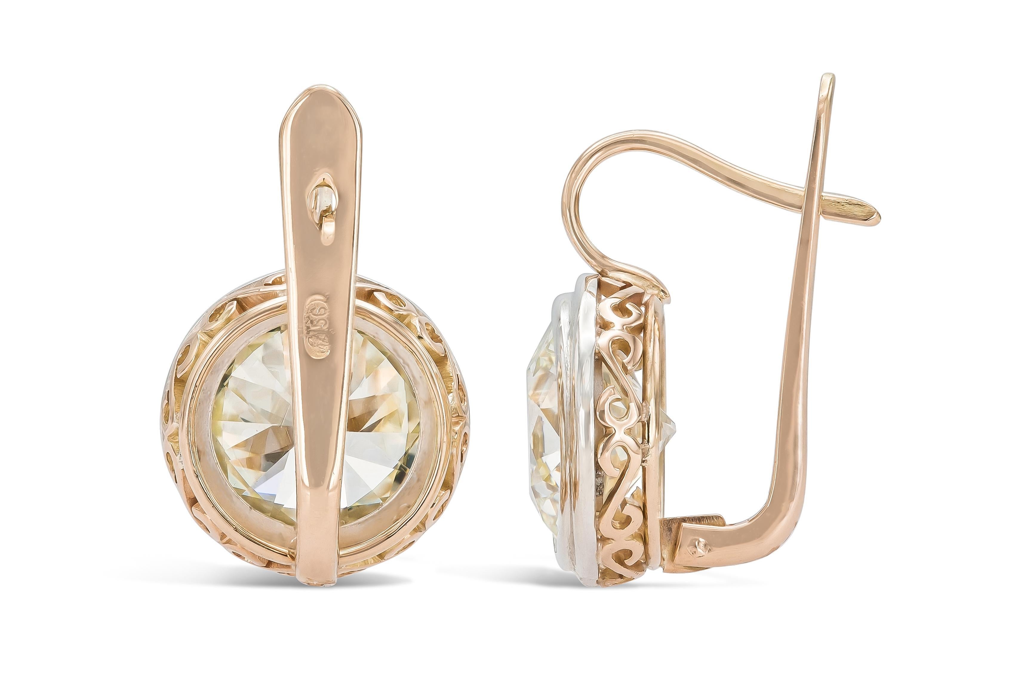 Boucles d'oreilles pendantes en diamant taille européenne 14,44 carats Bon état - En vente à New York, NY