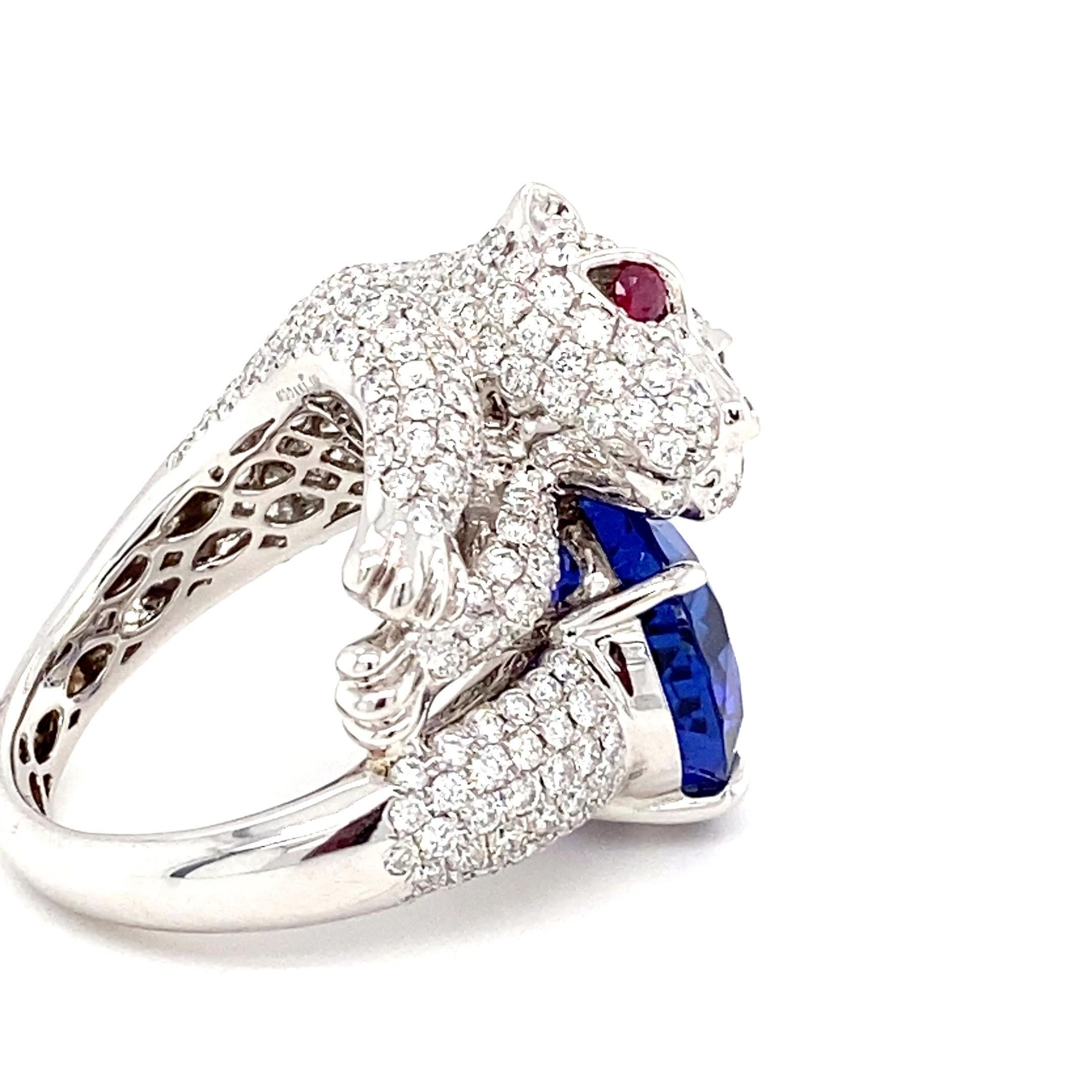 14.44 Carat Tanzanite Diamond White Gold Panther Ring In New Condition For Sale In Trumbull, CT
