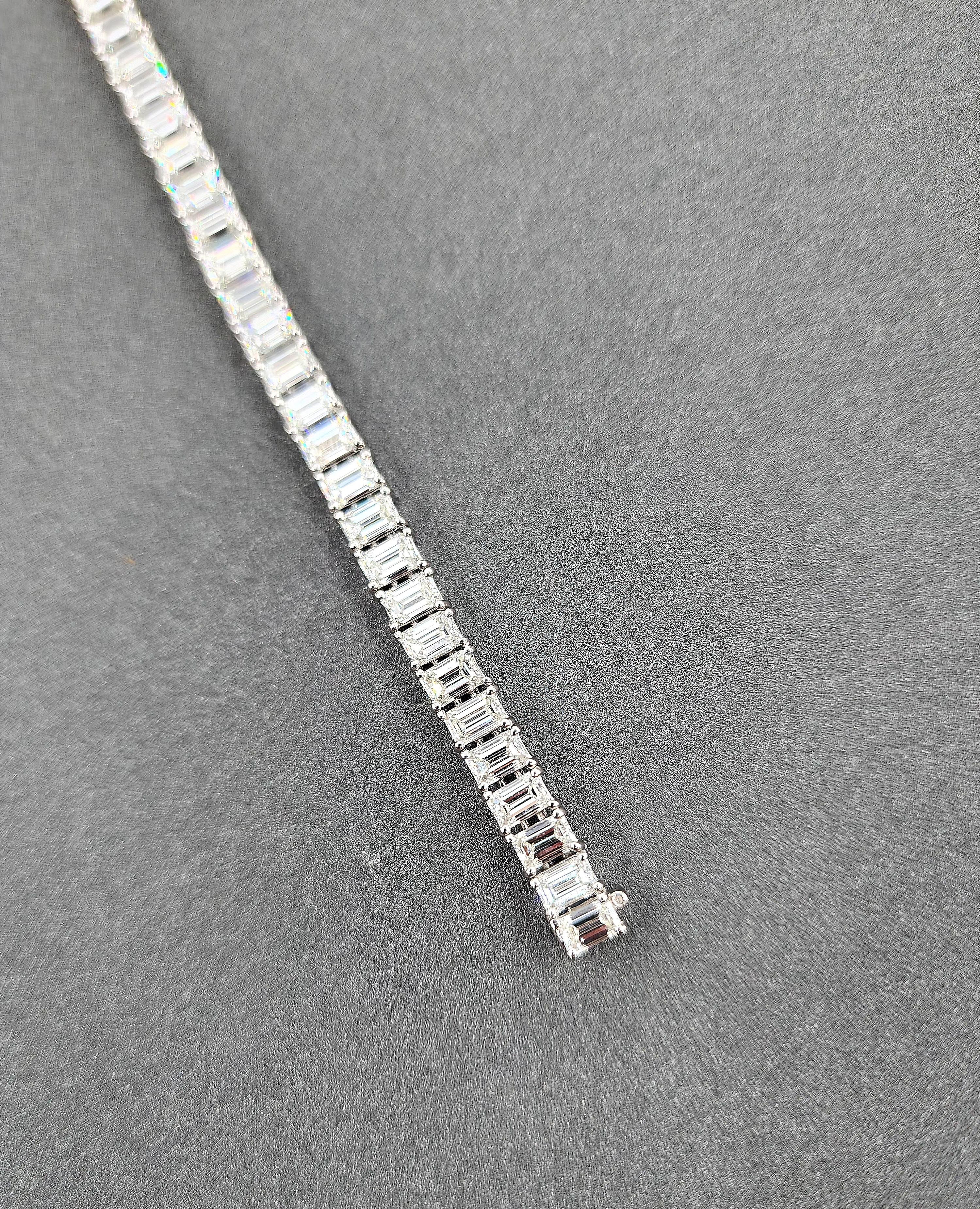 14.44 ct Emerald Cut Diamond Tennis Bracelet In New Condition For Sale In Chicago, IL