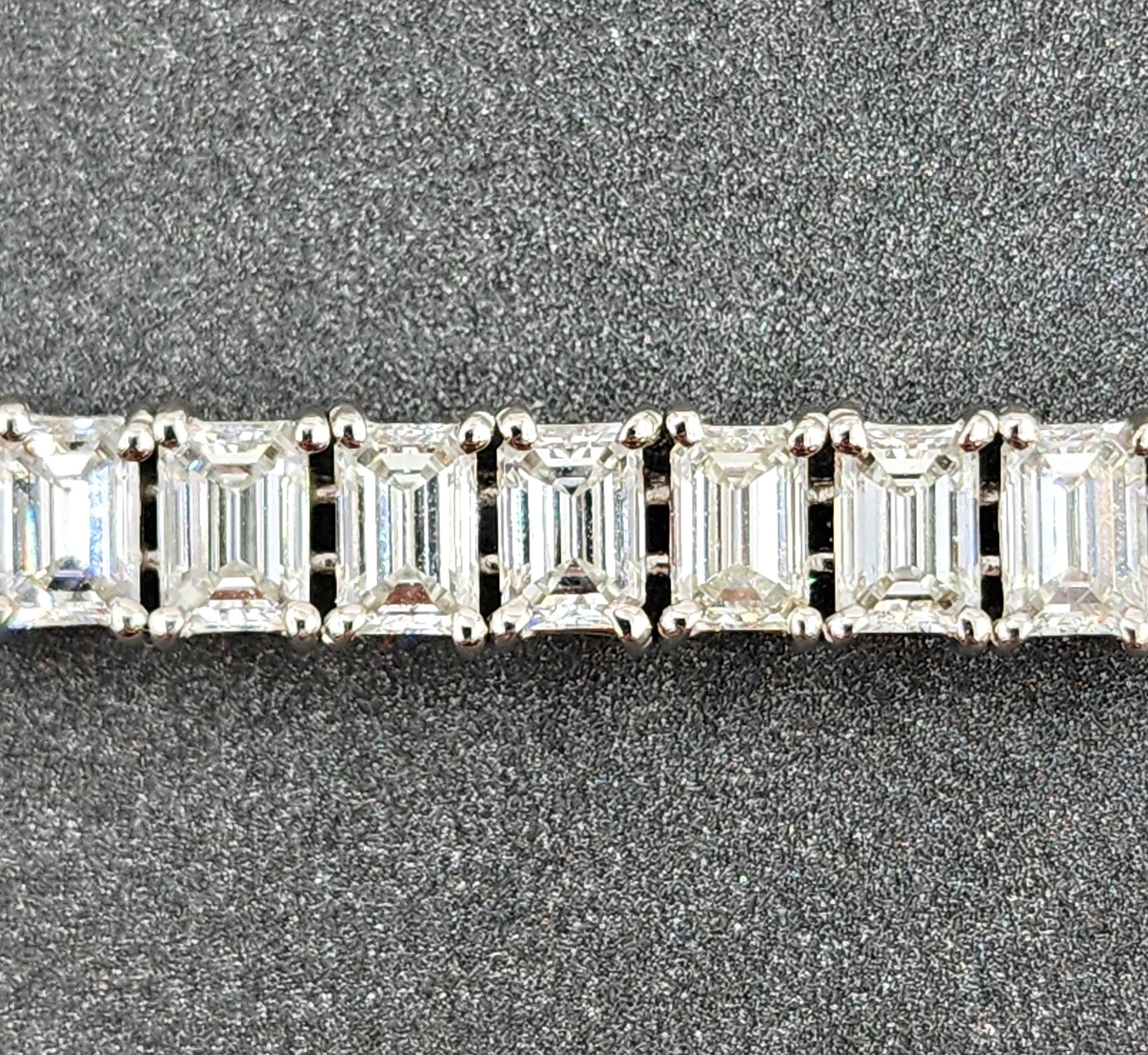 14.44 ct Emerald Cut Diamond Tennis Bracelet For Sale 2