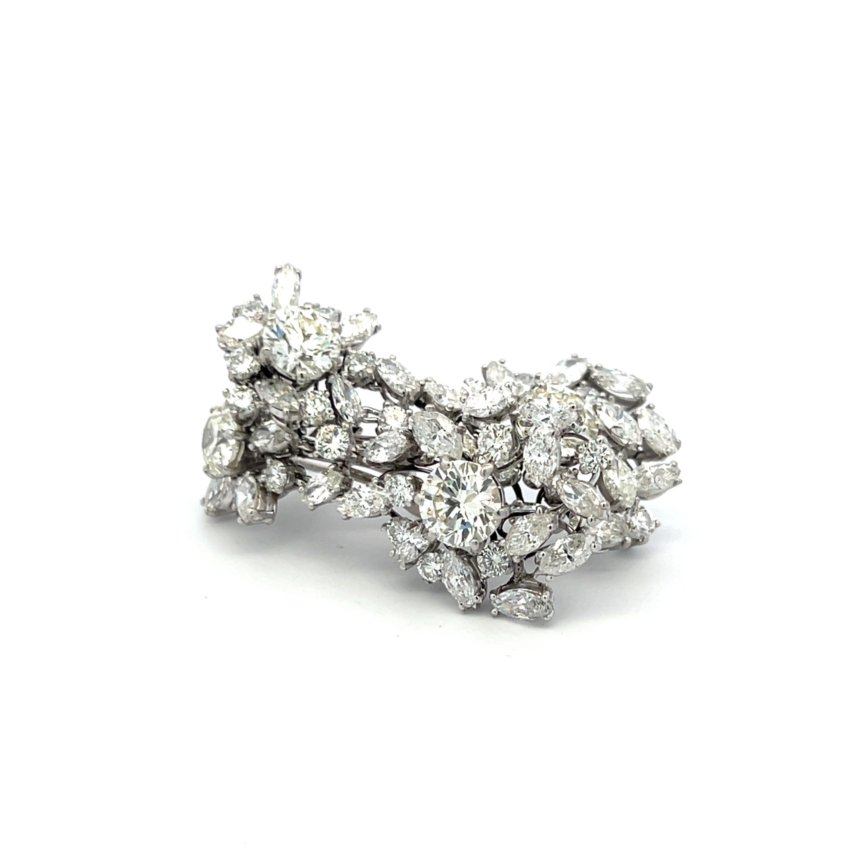 Orecchini pendenti in platino con diamanti tondi a forma di Brilliante e Marquis da 14,47 carati in vendita 3