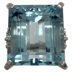 14.49ct Vivid Blue Emerald Cut Aquamarin und Diamant Platin Cocktail Ring
