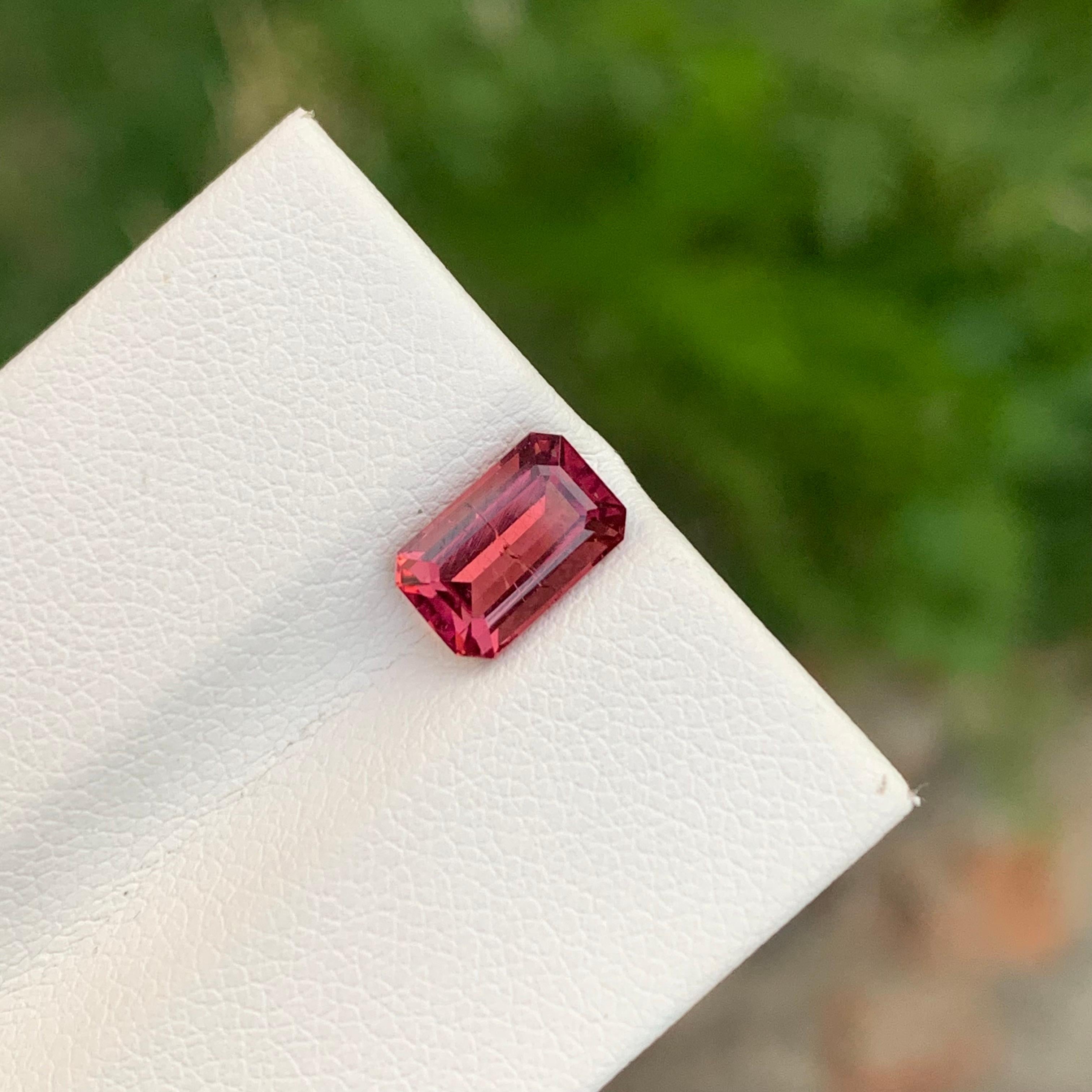 1.45 Carat Adorable Rubellite Tourmaline Emerald Shape Gem For Women’s Ring For Sale 2