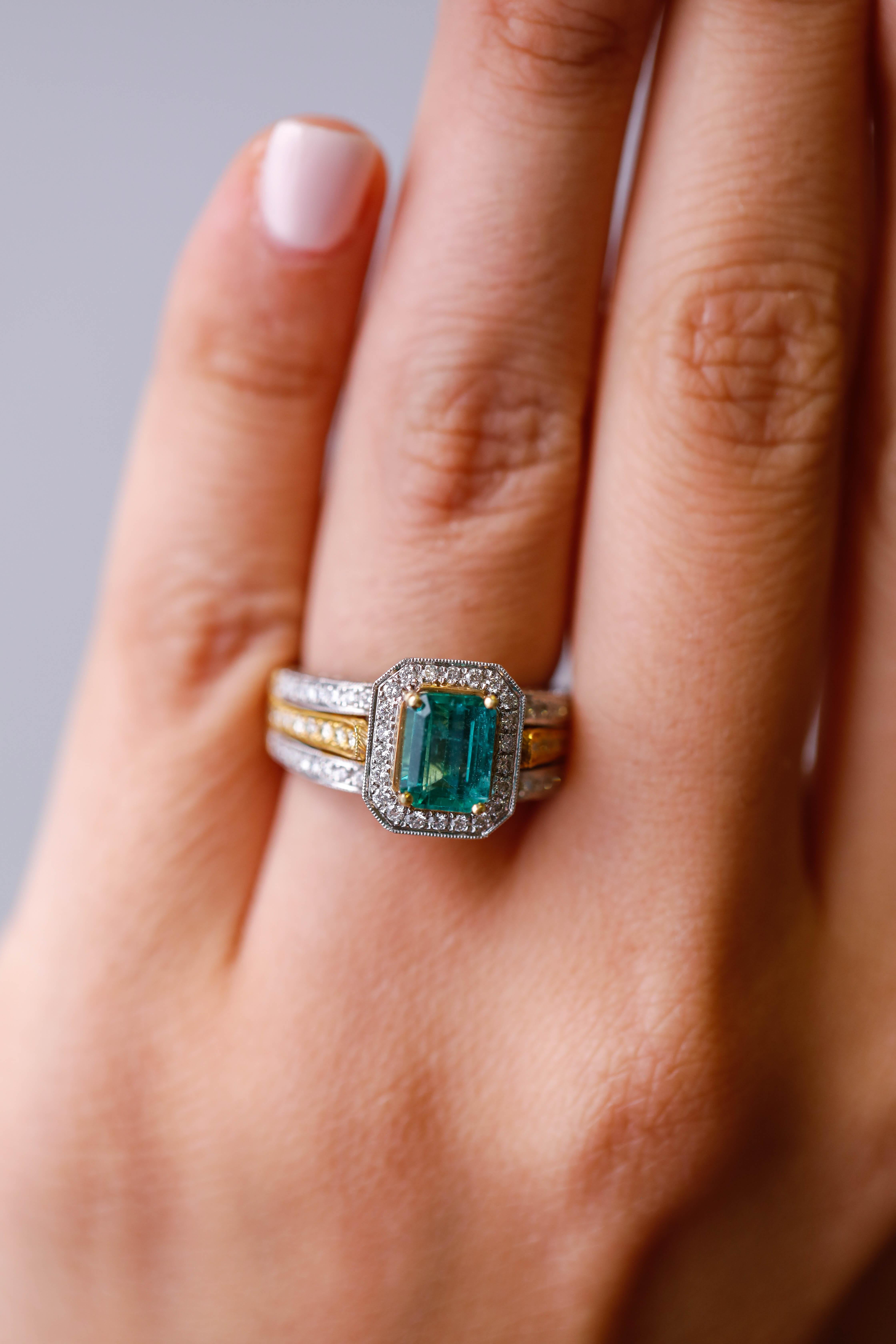 Contemporary 1.45 Carat Emerald and White Diamond Wedding Ring in 18 Kt Two-Tone Gold Jewelry For Sale