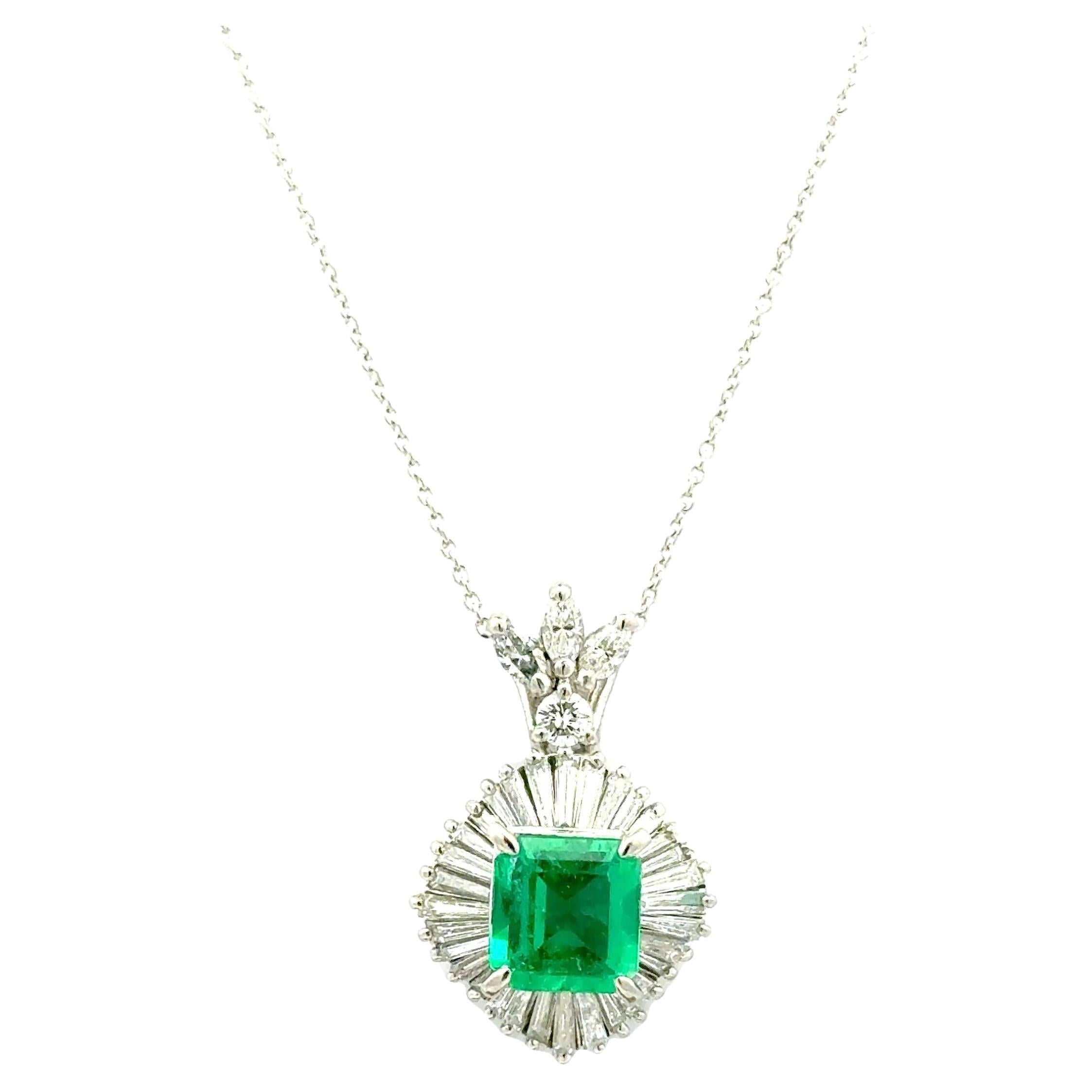 Collar Colgante Halo Platino Diamante Esmeralda 1,45 Quilates