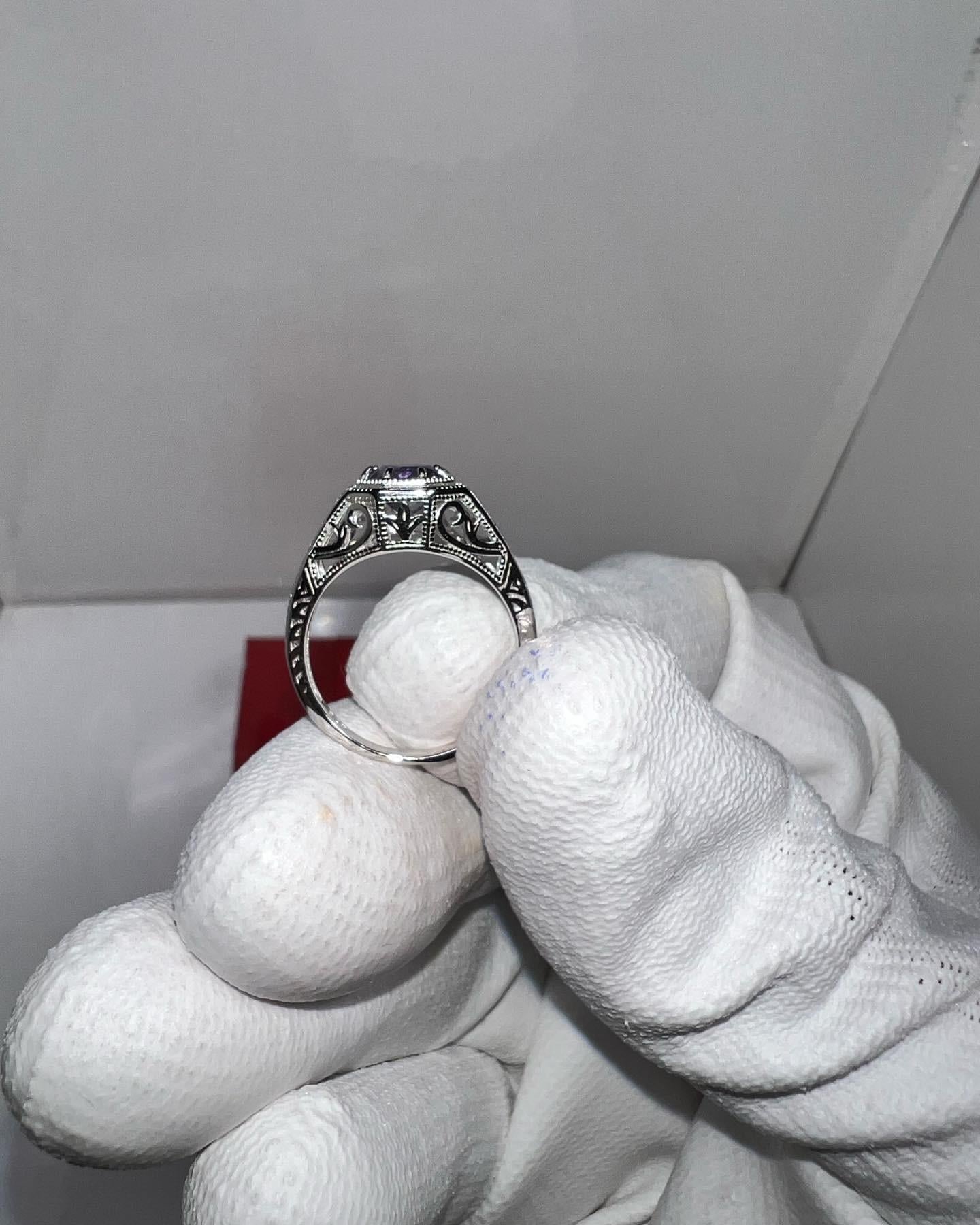 1,45 Karat Mehrfarbiger, lila, violetter Kaschmir-Saphir, unerhitzt und unbehandelt im Angebot 12