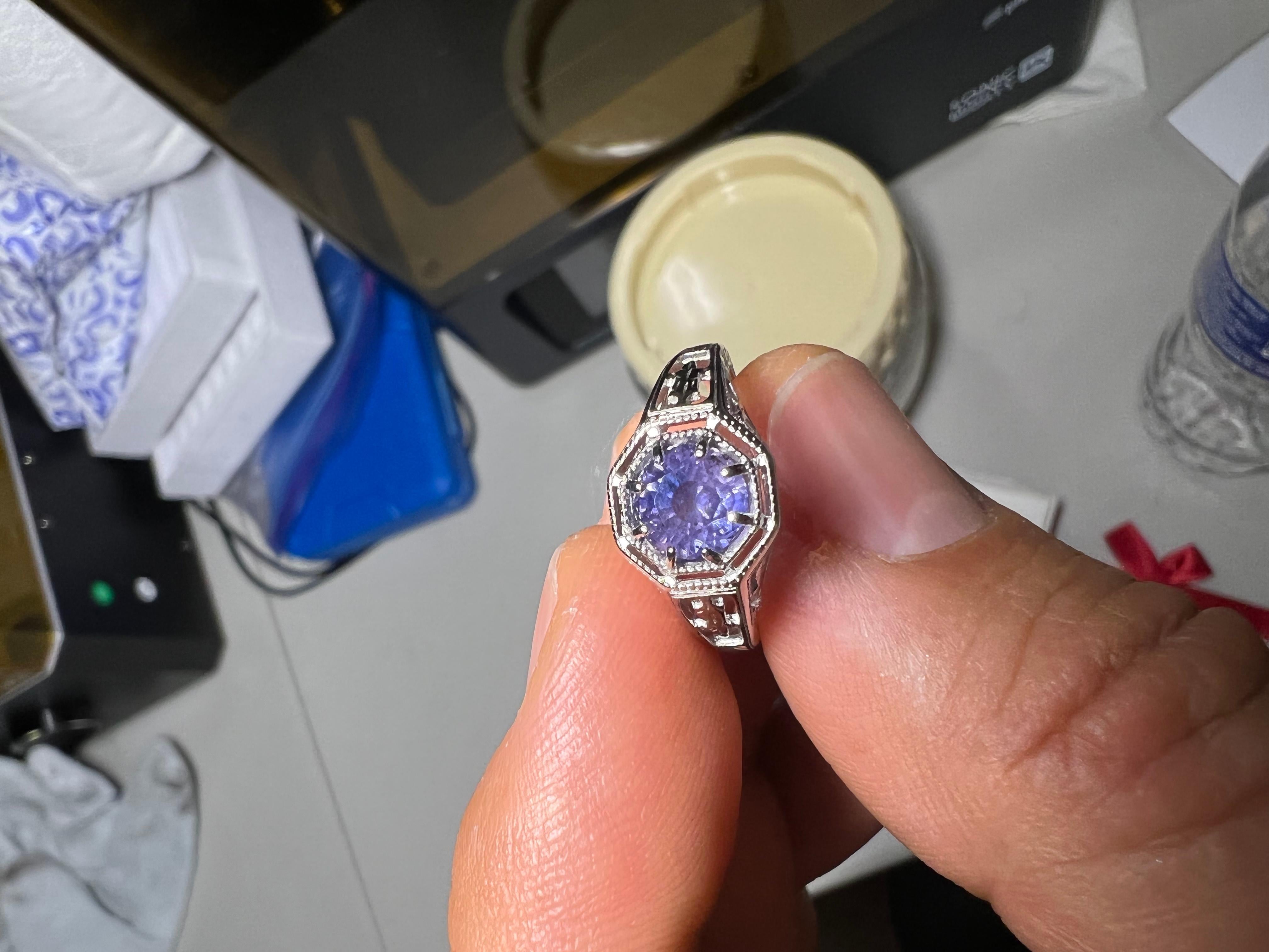 1,45 Karat Mehrfarbiger, lila, violetter Kaschmir-Saphir, unerhitzt und unbehandelt im Zustand „Neu“ im Angebot in Omaha, NE