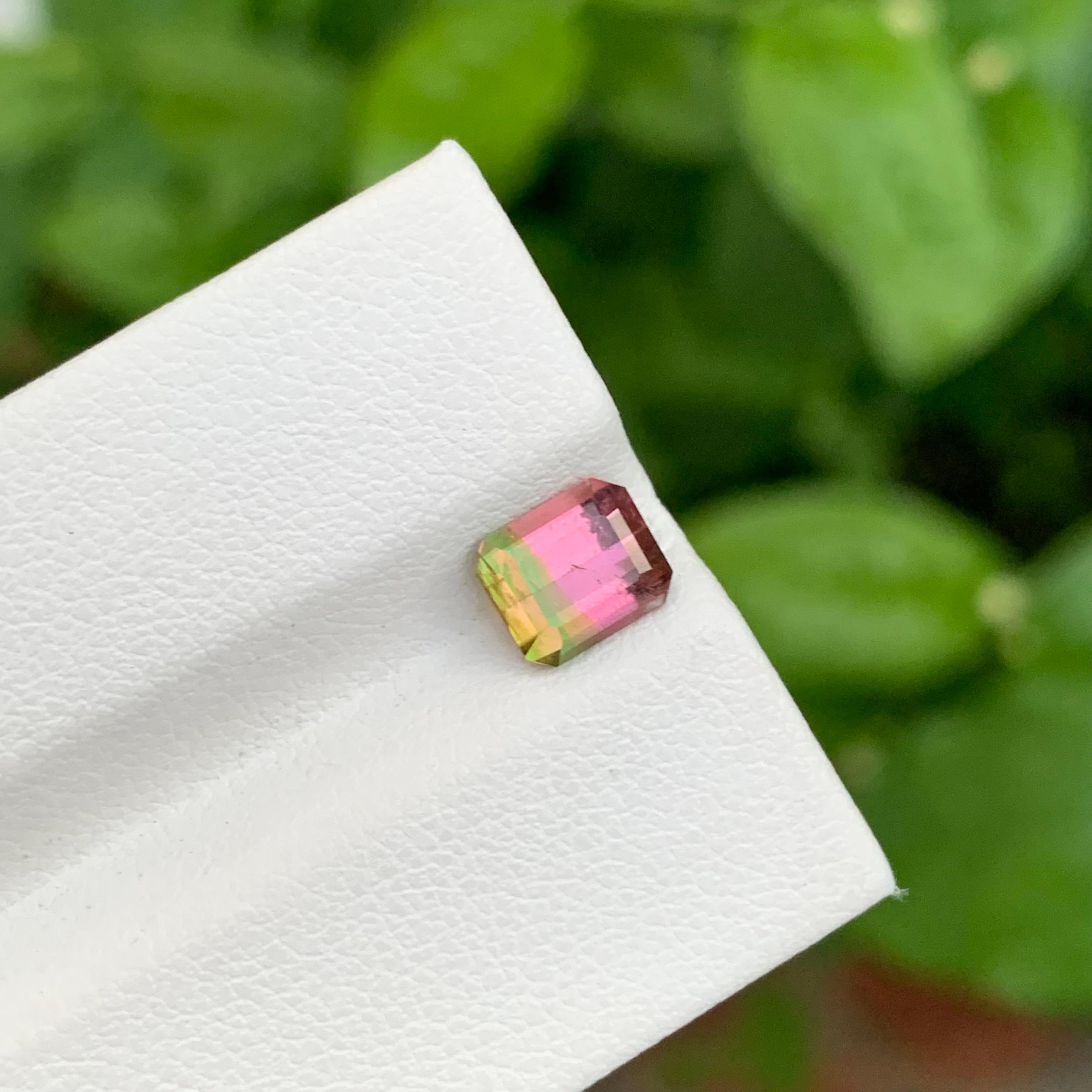 1.45 Karat natürlicher loser, mehrfarbiger Turmalin in Smaragdform für Ring im Angebot 1