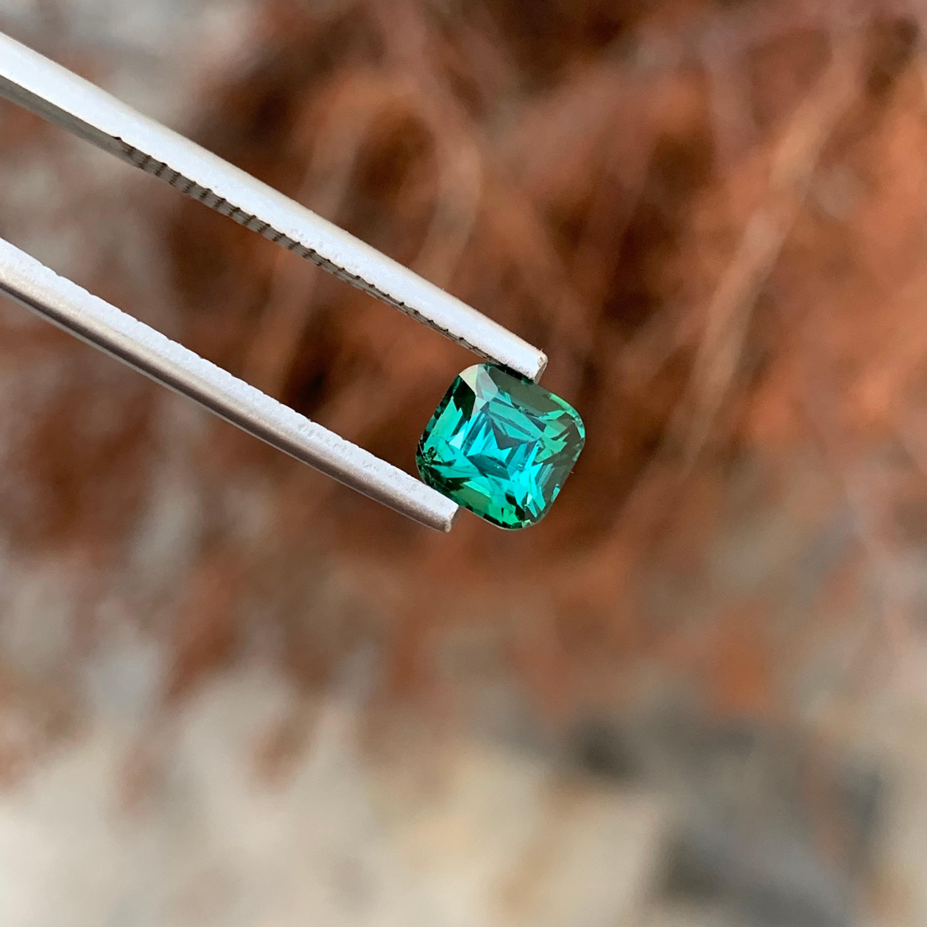 Gema natural suelta de turmalina verde azul de 1.45 quilates en forma de cojín Corte cojín en venta