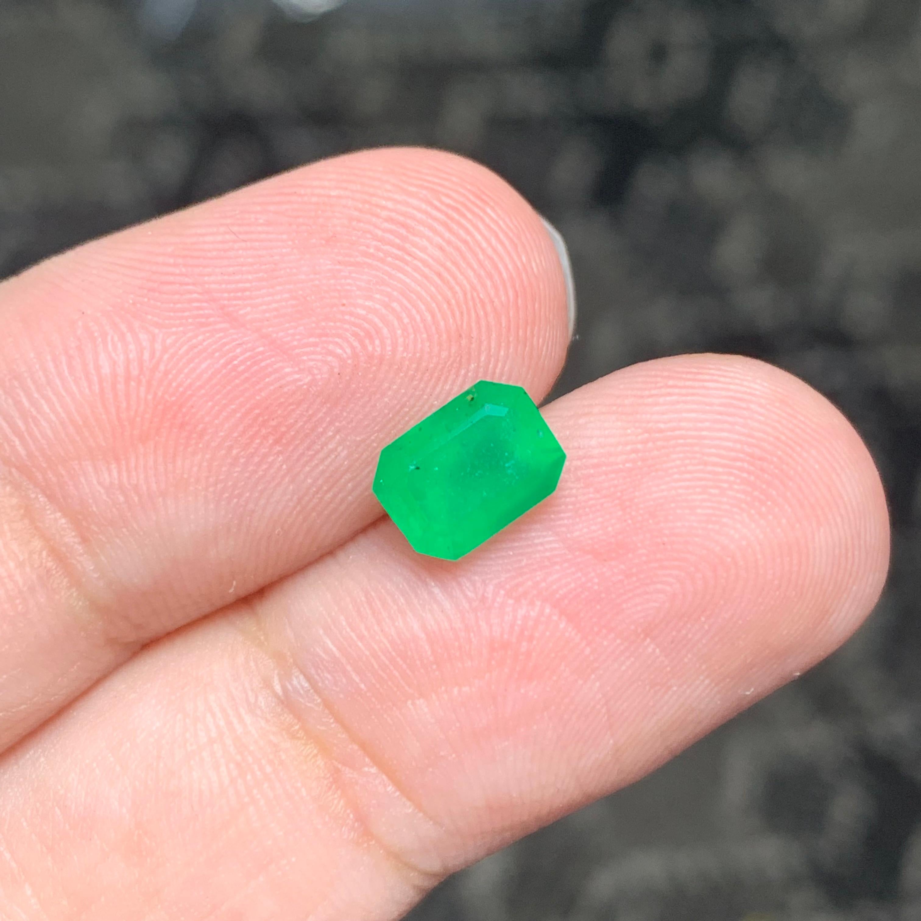Arts and Crafts 1.45 Carat Natural Loose Emerald Gem From Swat, Pakistan  For Sale