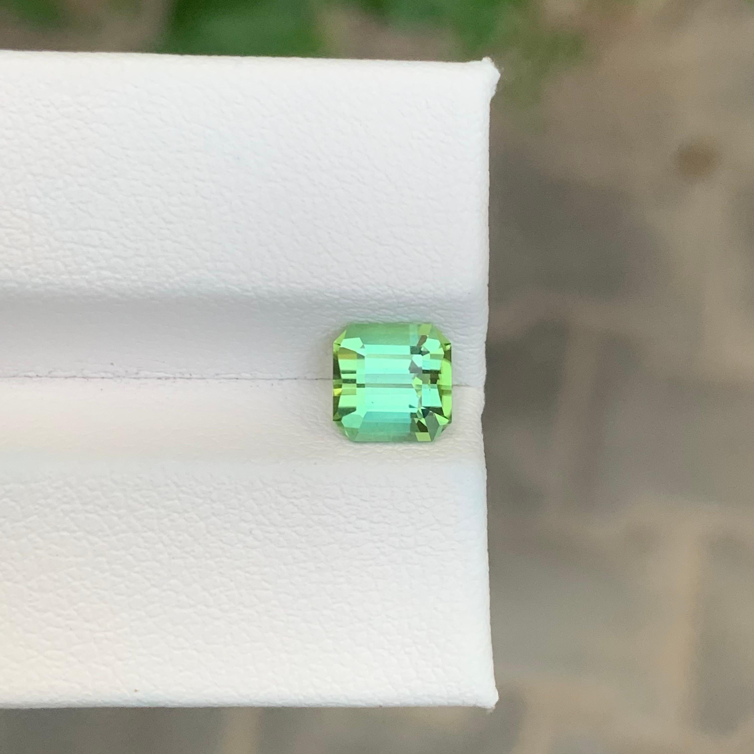 1.45 Carat Natural Loose Green Tourmaline Square Shape Gemstone In New Condition For Sale In Peshawar, PK