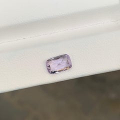 1.45 Carat Natural Loose Lavender Purple Spinel Cushion Shape Gemstone (pierre précieuse en forme de coussin)