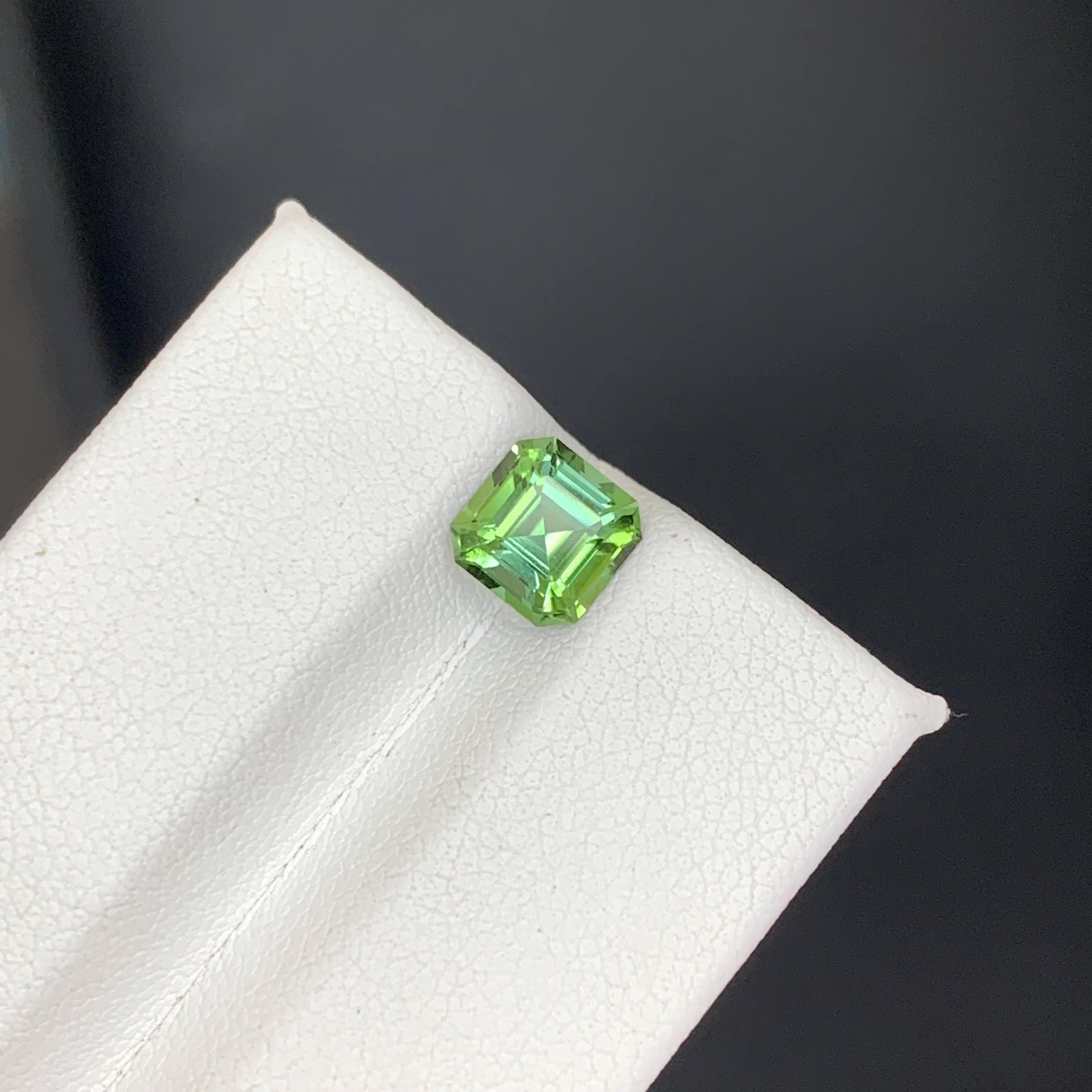 Gema afgana suelta de turmalina verde clara natural de 1,45 quilates, talla Asscher Corte Asscher en venta