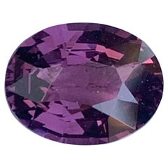 1,45 Karat Natürlicher Loser Maroon Pink Spinell Oval Form Edelstein