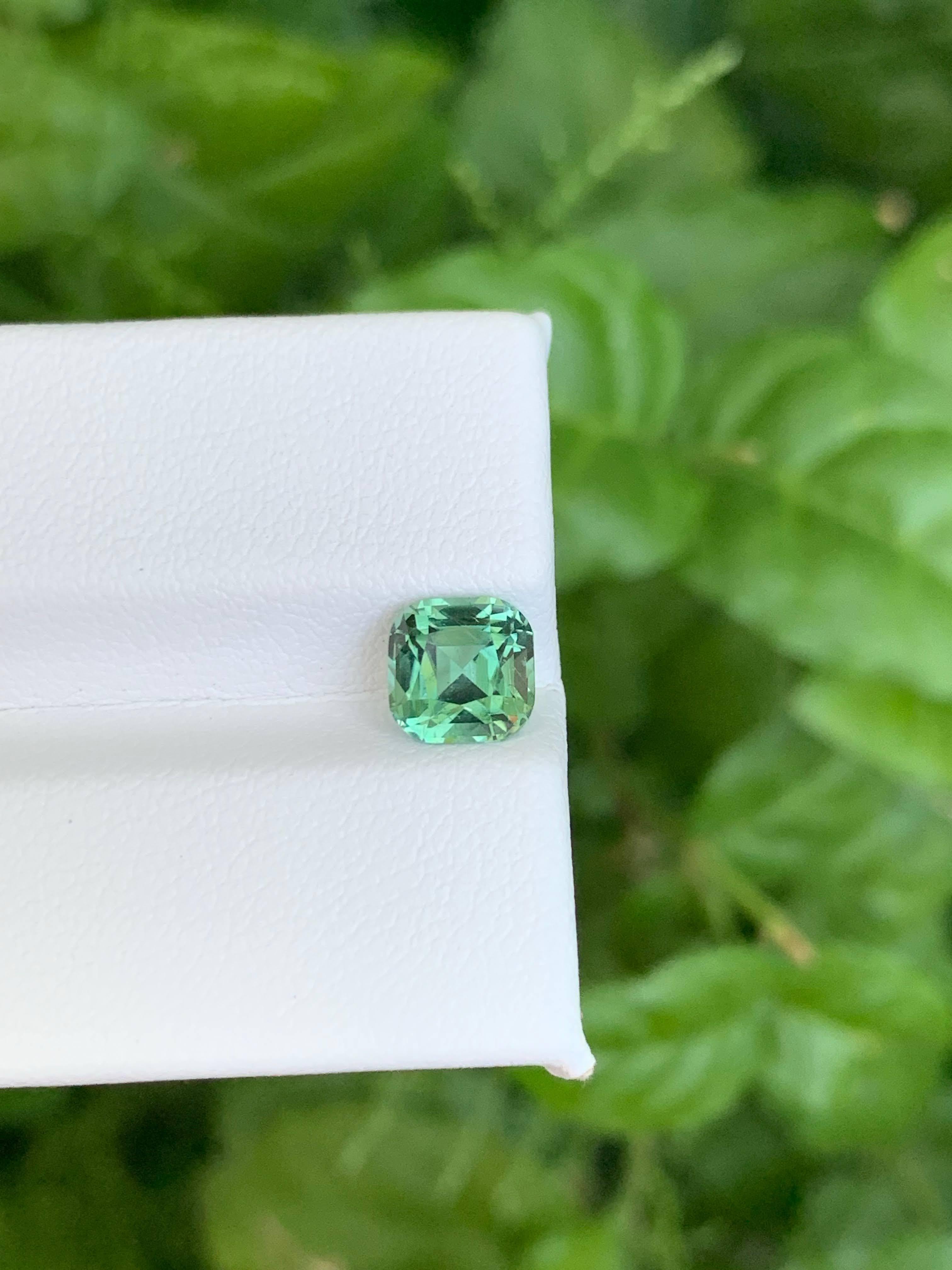 Moderno 1,45 Carati di tormalina verde menta naturale sfusa con taglio a cuscino Gemma afgana in vendita