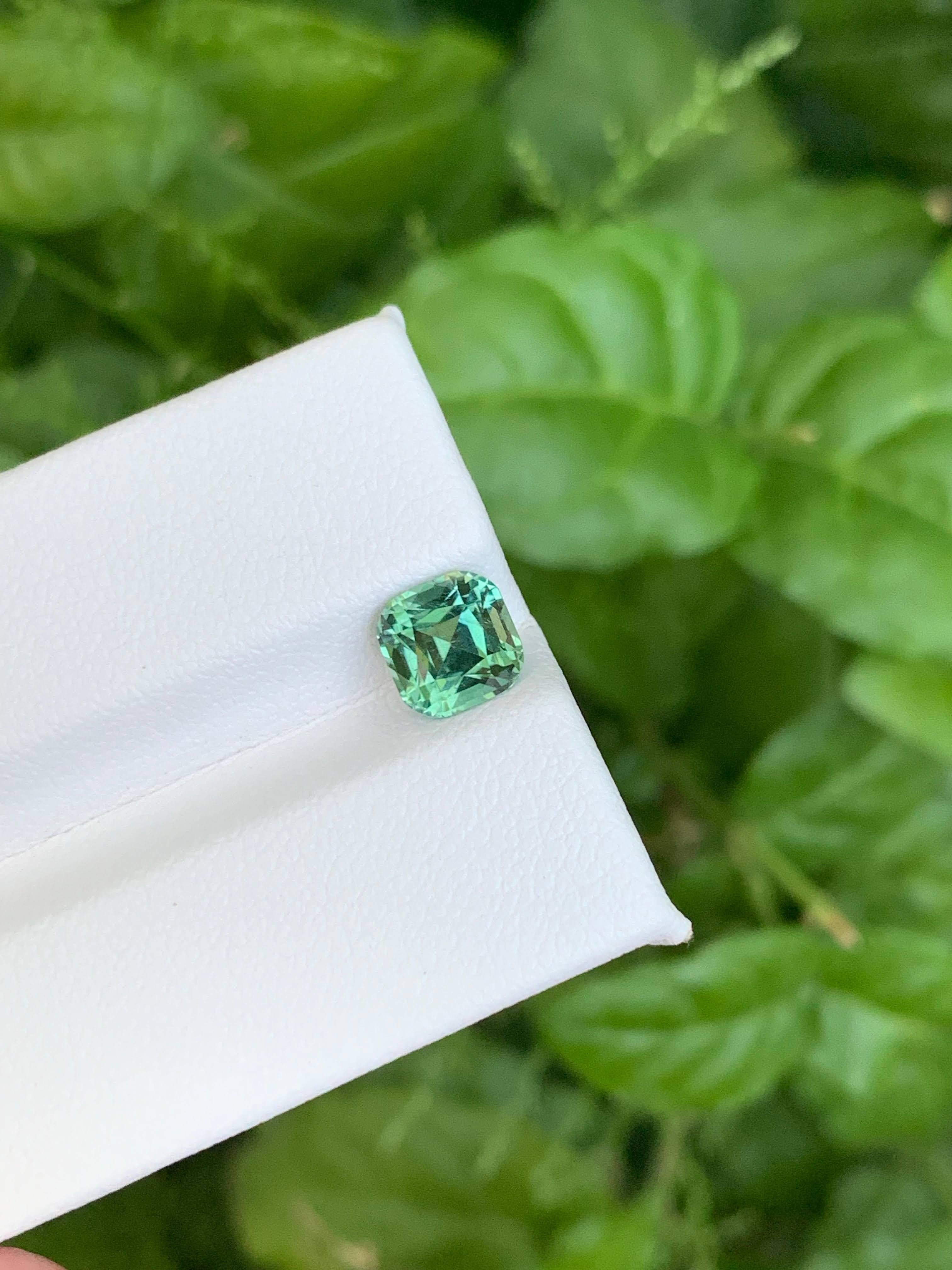 Taglio cuscino 1,45 Carati di tormalina verde menta naturale sfusa con taglio a cuscino Gemma afgana in vendita