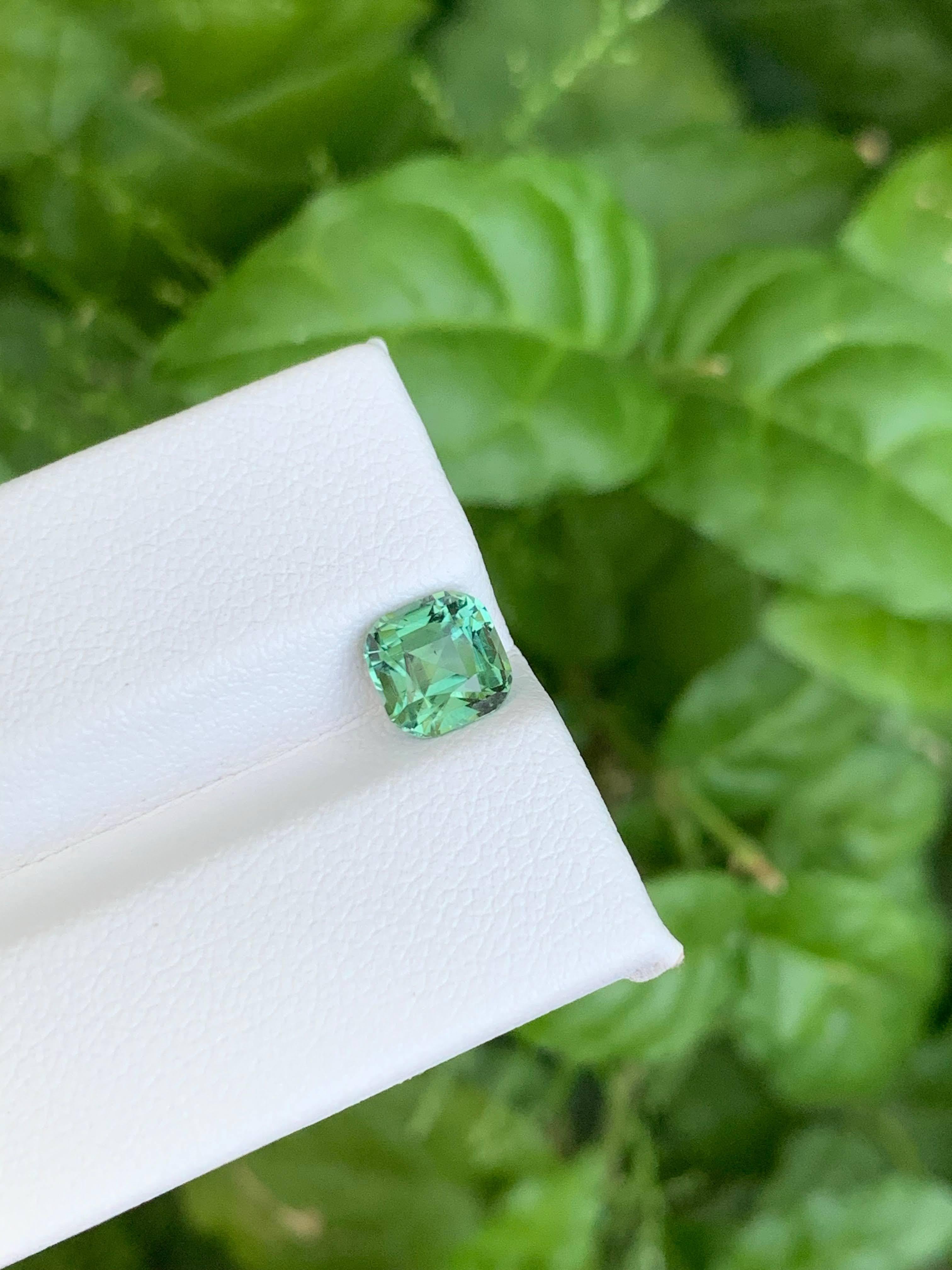 1,45 Carati di tormalina verde menta naturale sfusa con taglio a cuscino Gemma afgana in vendita 2