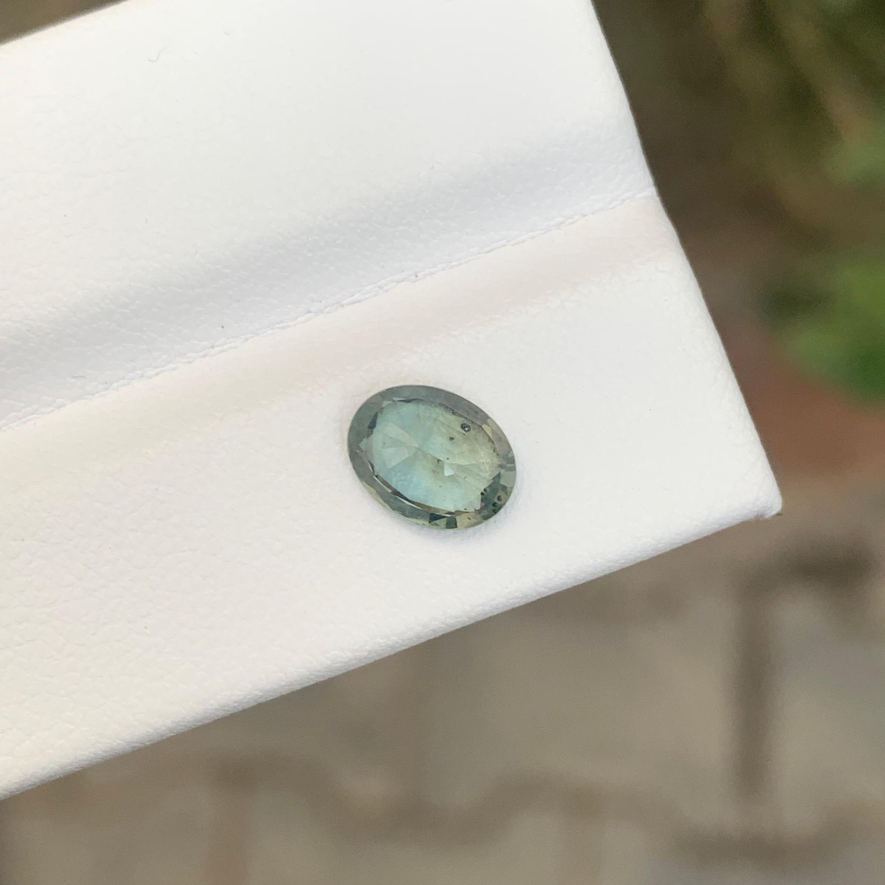 1.45 Carat Natural Loose Teal Sapphire Oval Shape Gemstone (Saphir sarcelle en vrac de forme ovale) en vente 3