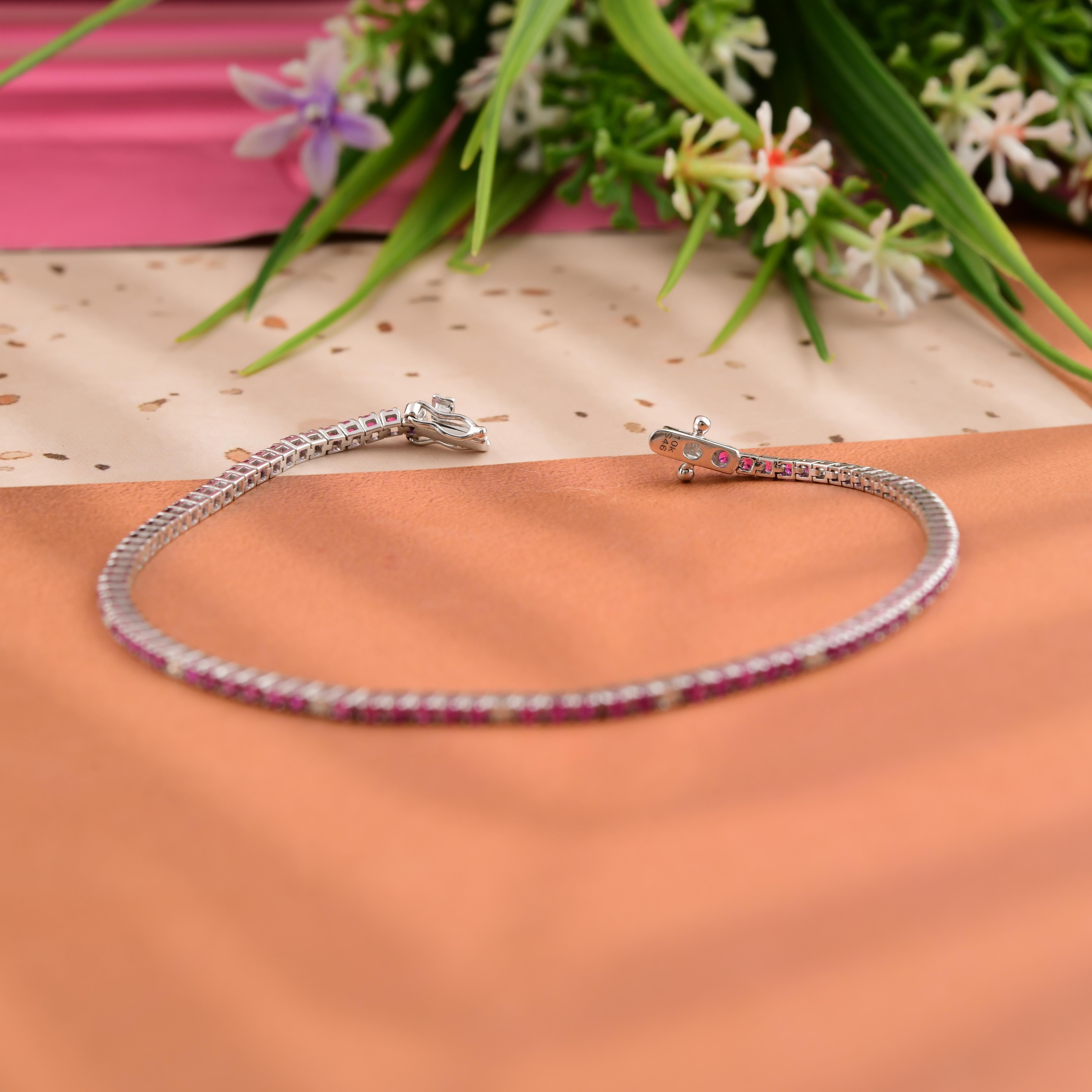 1.45 Carat Red Gemstone Tennis Bracelet 0.22 Ct SI/H Diamond 10 Karat White Gold In New Condition For Sale In Diera, Dubai