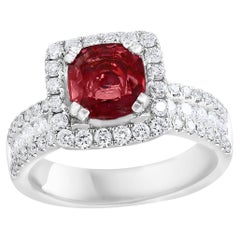1,45 Karat runder Rubin- und Diamant-Halo-Ring aus 18K Weißgold