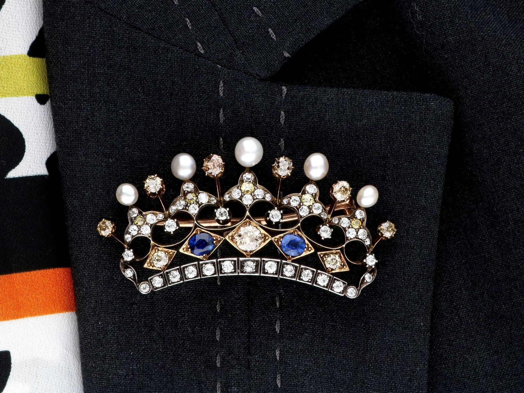 1.45 Carat Sapphire, 6.16 Carat Diamond and Natural Pearl Gold Crown Brooch For Sale 5