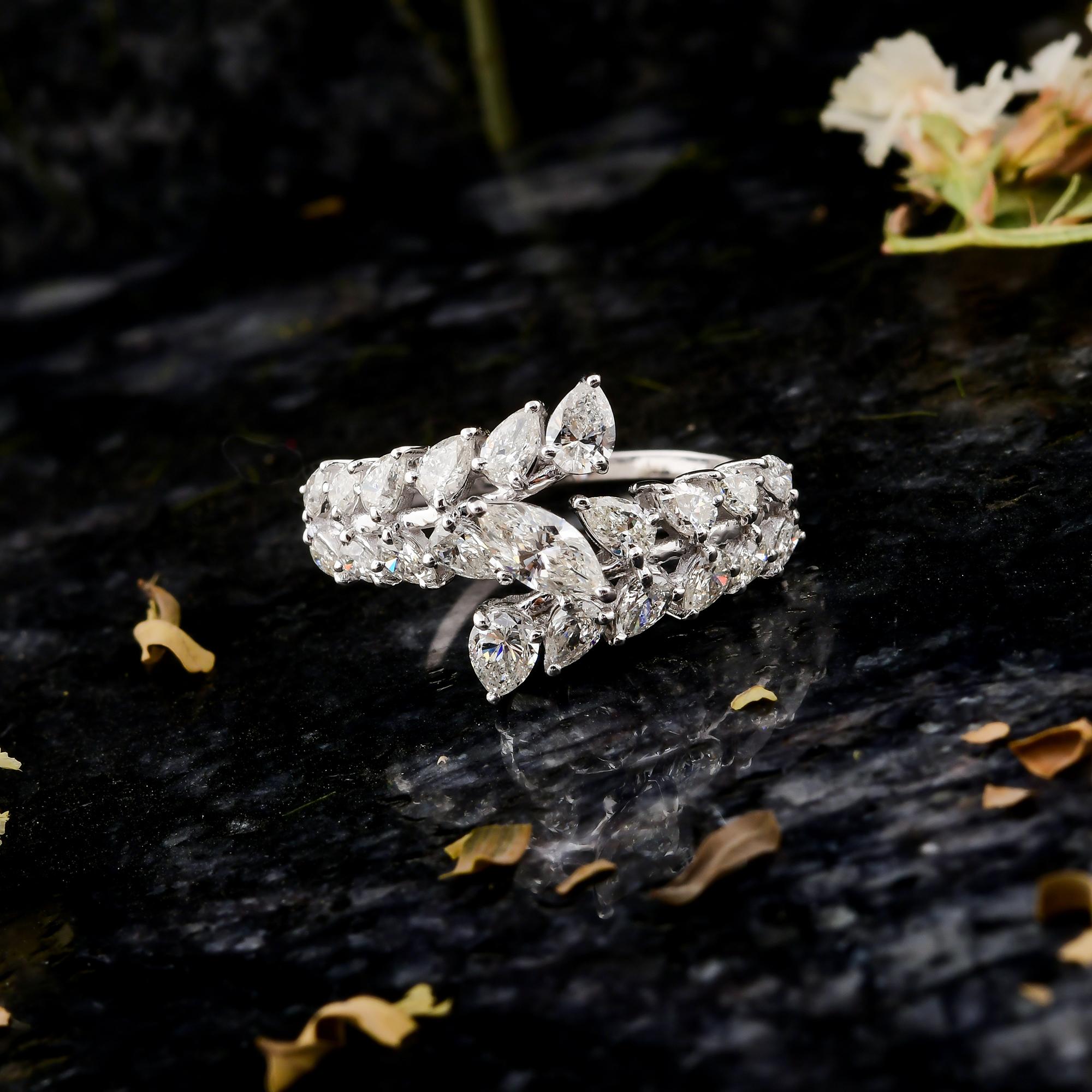 1.45 Carat SI Clarity HI Color Diamond Cluster Ring 14 Karat White Gold Jewelry In New Condition For Sale In Diera, Dubai