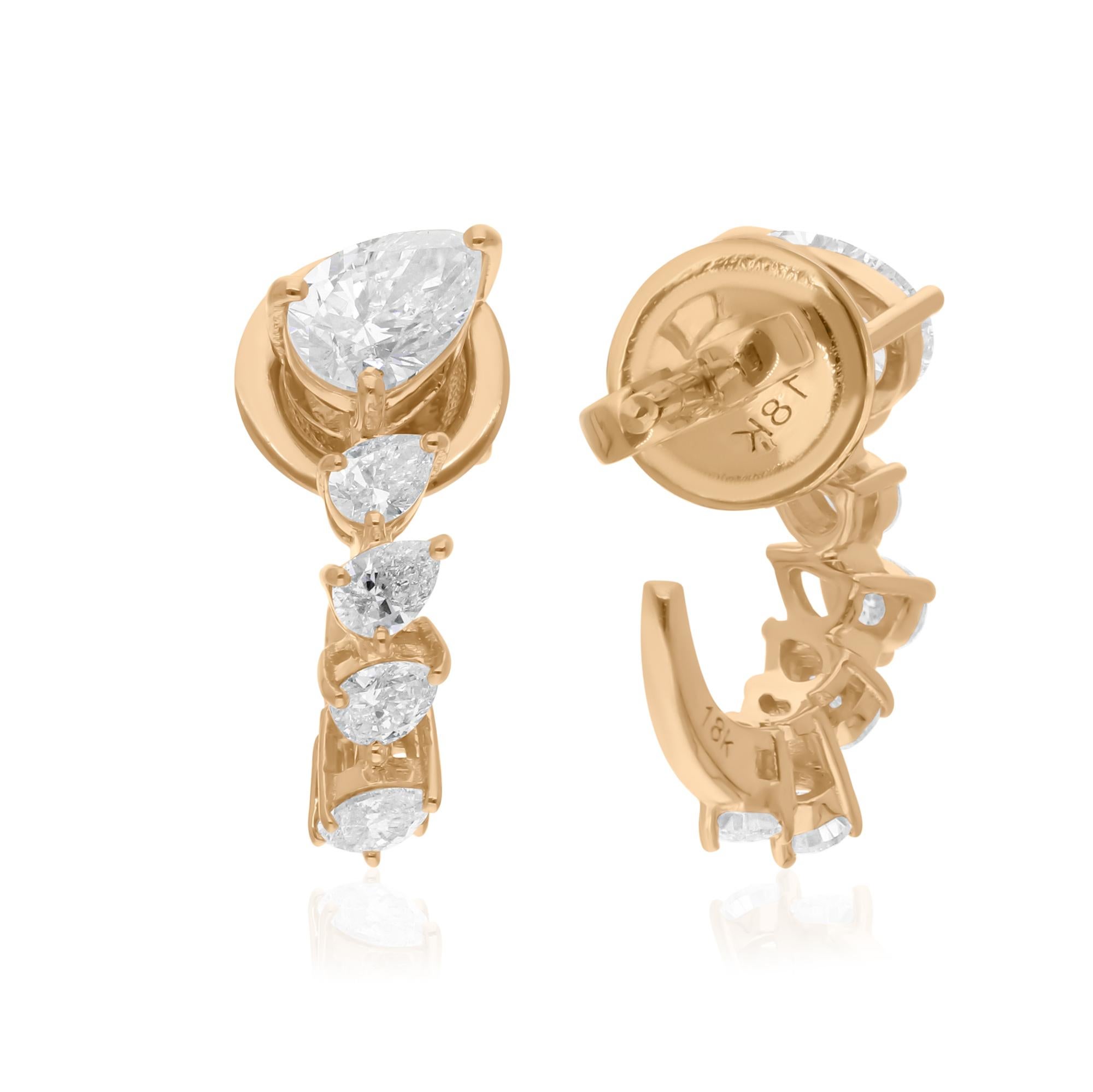 Diese exquisiten Ohrringe sind aus 18-karätigem Gold gegossen und mit 1,45 Karat funkelnden Diamanten besetzt.

FOLLOW SPECTRUM JEWELS Storefront, um die neueste Collection'S und exklusive Stücke zu sehen. Spectrum Jewels ist stolz darauf, ein Top