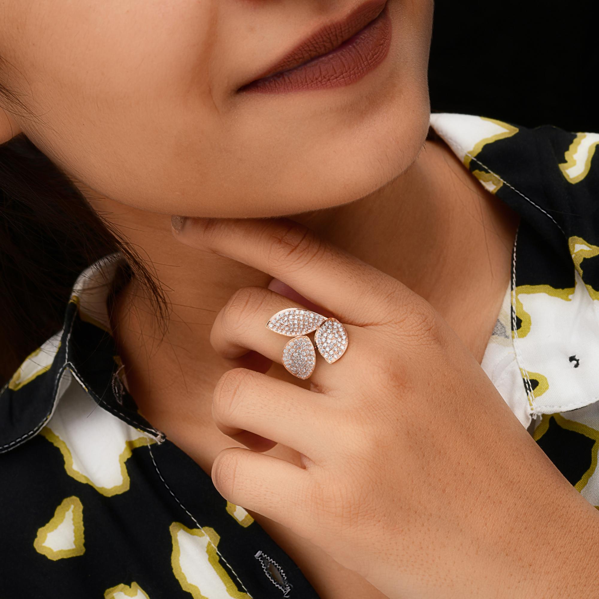 1,45 quilates SI/H Anillo de diamantes en forma de hoja con talla brillante redonda Joyas de oro rosa de 18 quilates en Nuevo estado para la venta en Diera, Dubai