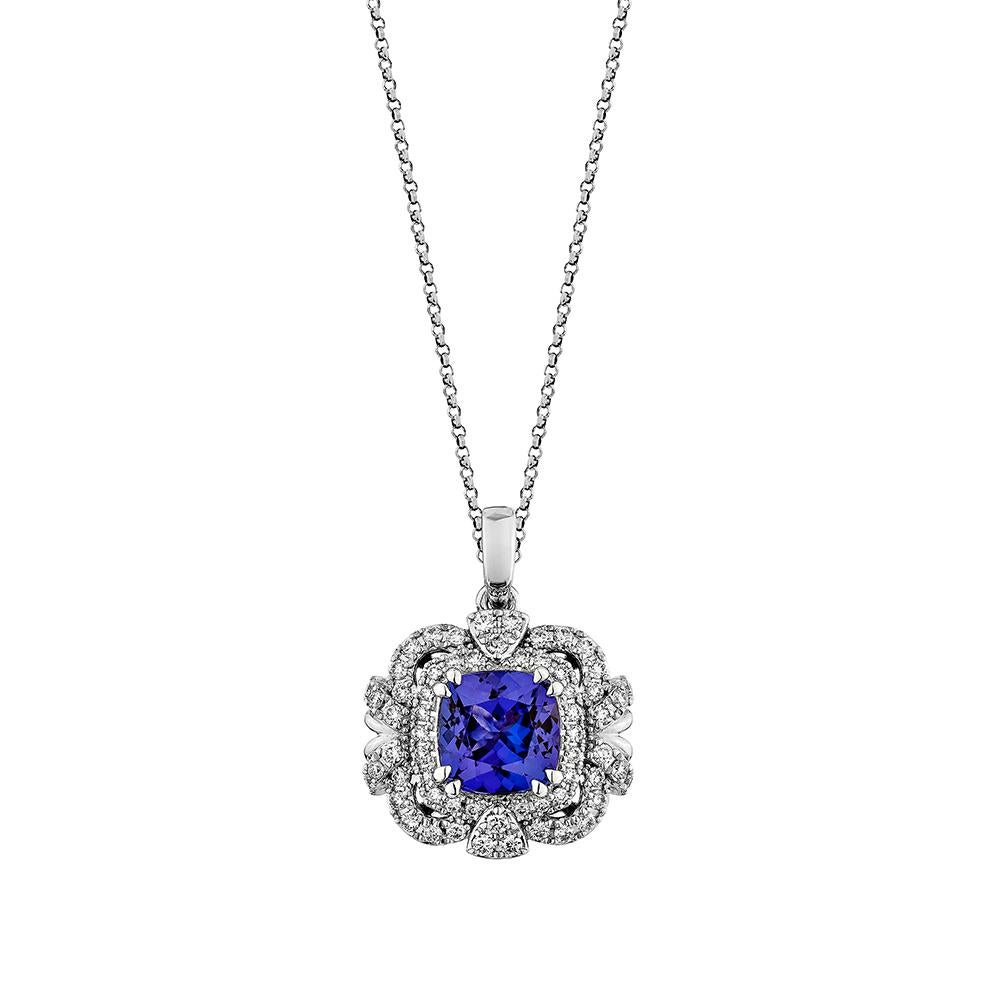 Diese Kollektion enthält eine Auswahl der verlockendsten Tansanite. Einzigartiges Design mit runden Diamanten. Die satten violett-blauen Farbtöne dieses Edelsteins in Verbindung mit den in Weißgold gefassten Diamanten verleihen ihm ein reiches und
