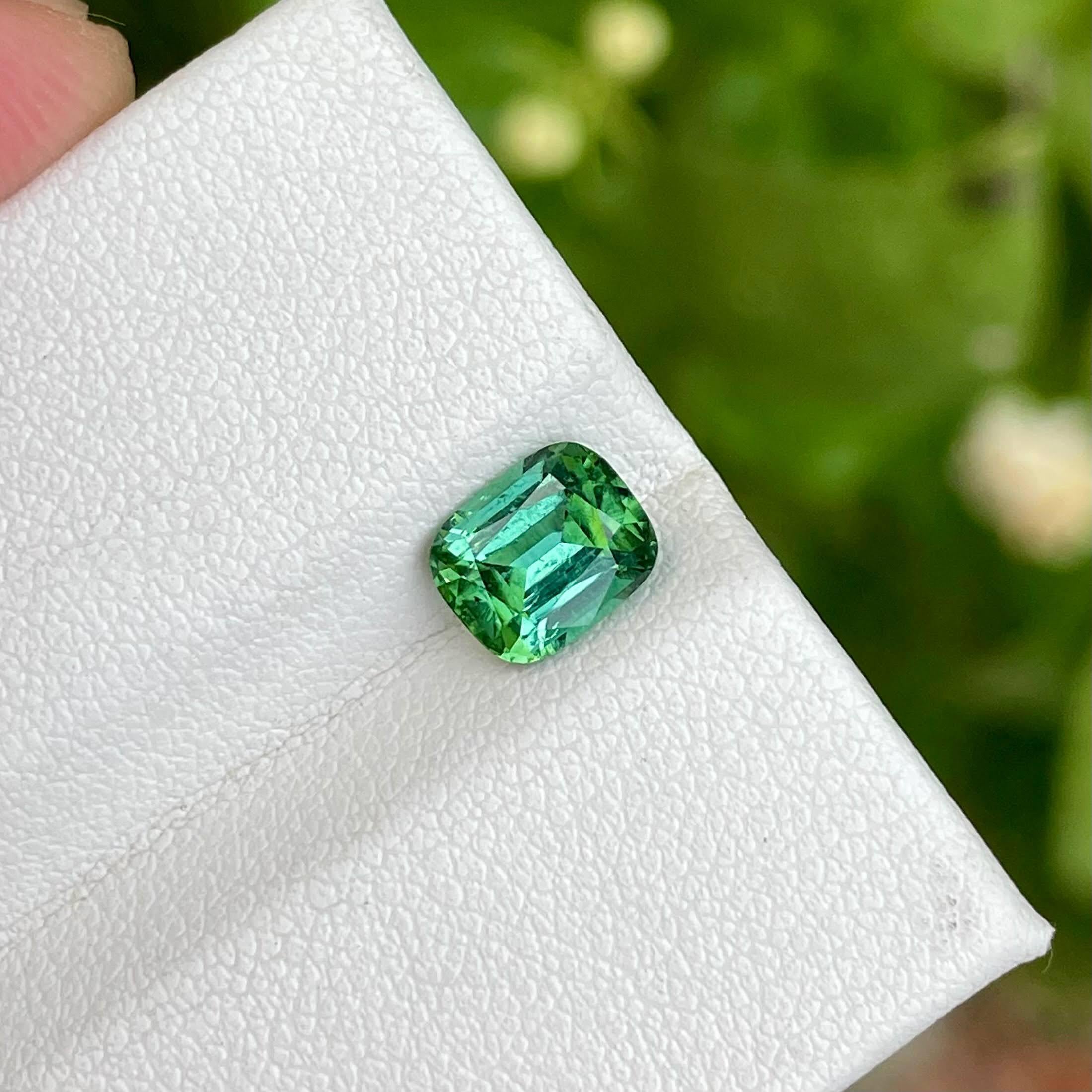 1.45 Carats Mint Green Tourmaline Stone Cushion Cut Afghan Gemstone In New Condition For Sale In Bangkok, TH